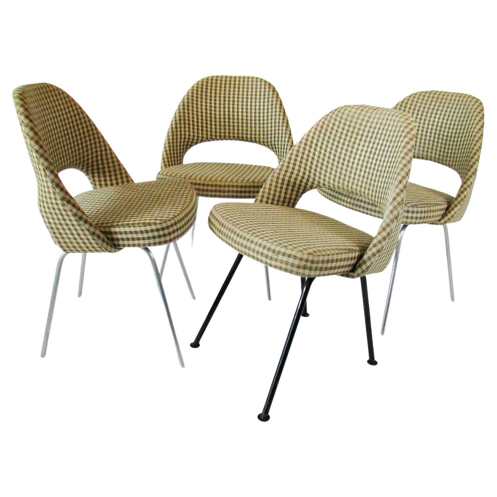 Set of Four Rare Early Production Eero Saarinen for H.G. Knoll Dining Chairs For Sale