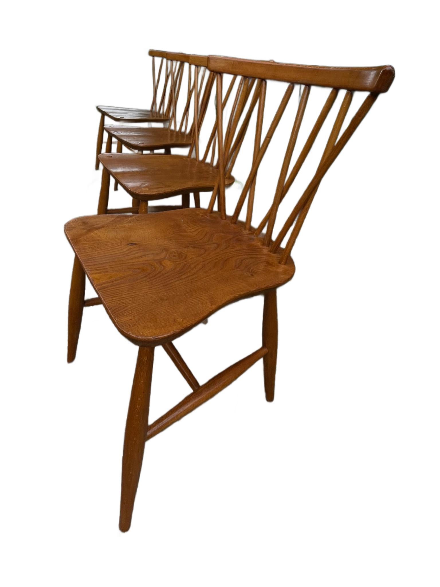 Set of Four Rare Ercol Candlestick Dining Chairs, Mid Century im Angebot 2