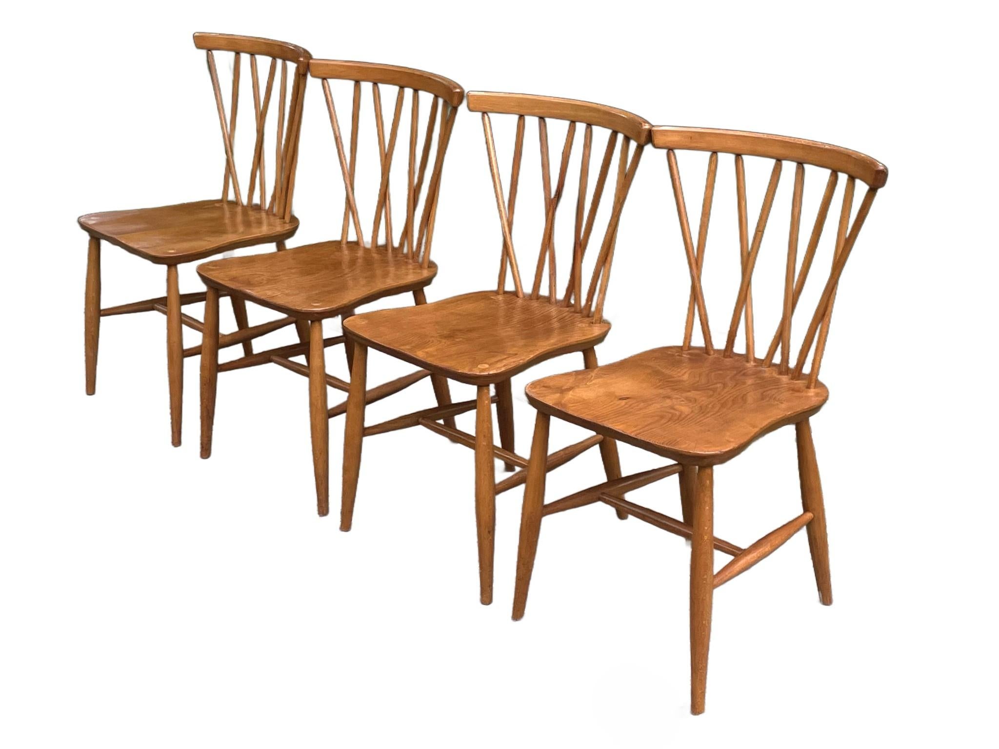 Set of Four Rare Ercol Candlestick Dining Chairs, Mid Century im Zustand „Gut“ im Angebot in Seaford, GB