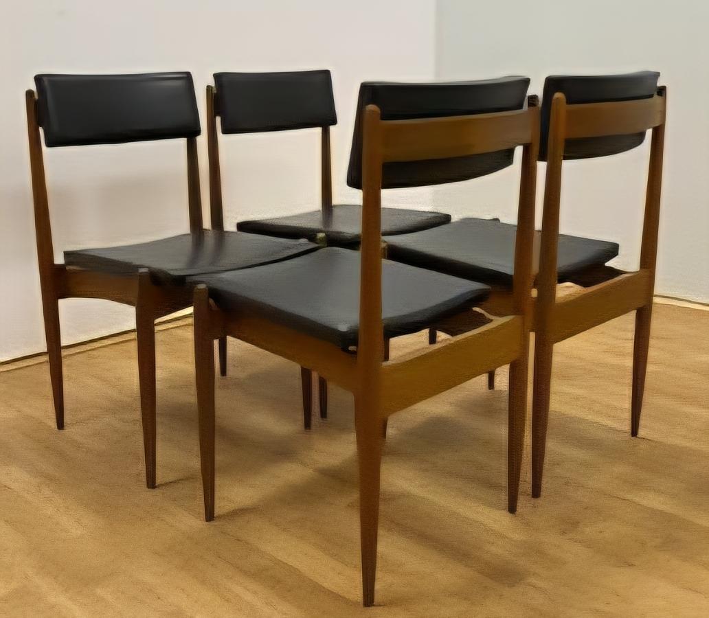 Ensemble de quatre chaises de salle à manger rares du milieu du siècle, Danemark, années 1970 en vente 2