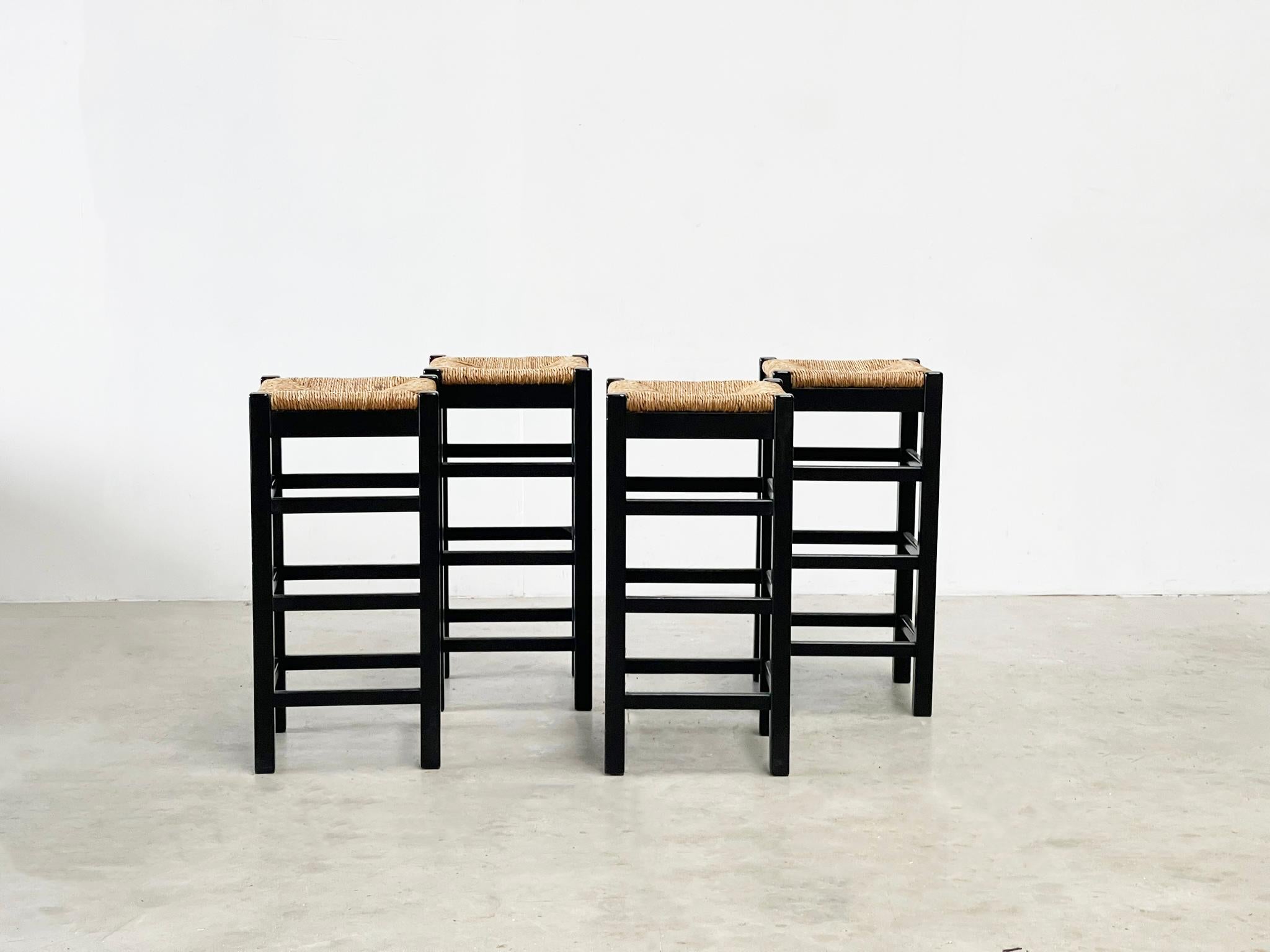 set of four rattan and wood barstools For Sale 2