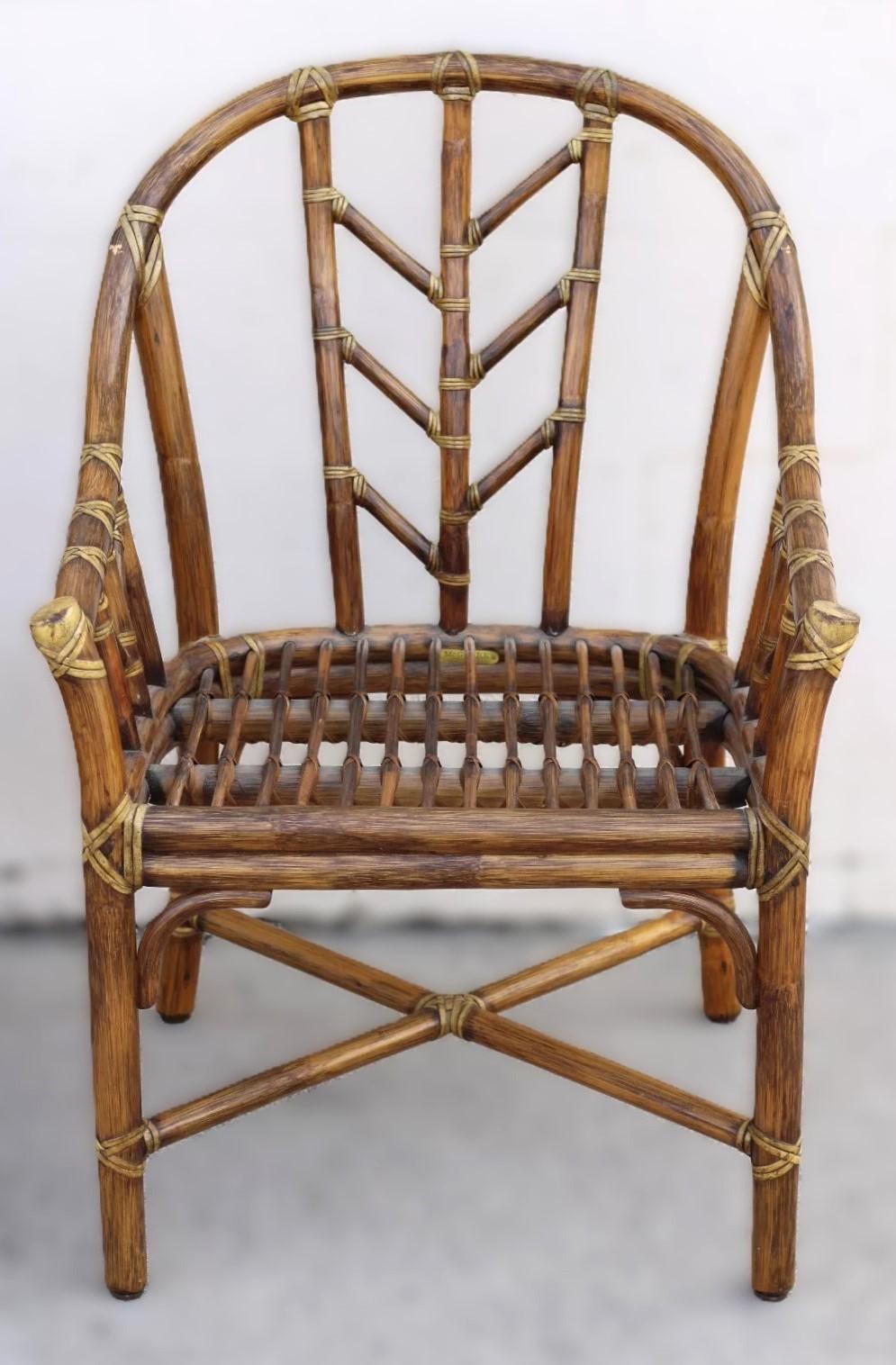 Fatto a mano Set di quattro sedie da pranzo McGuire in rattan organico moderno e bambù in vendita