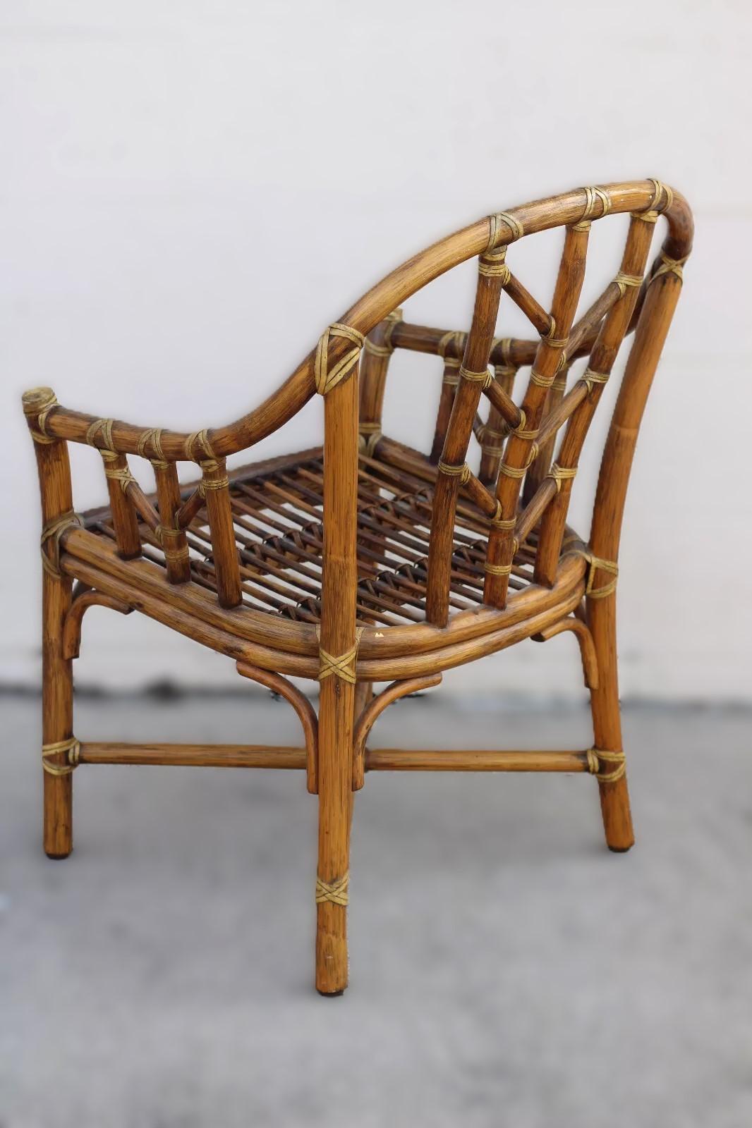 Pelle Set di quattro sedie da pranzo McGuire in rattan organico moderno e bambù in vendita