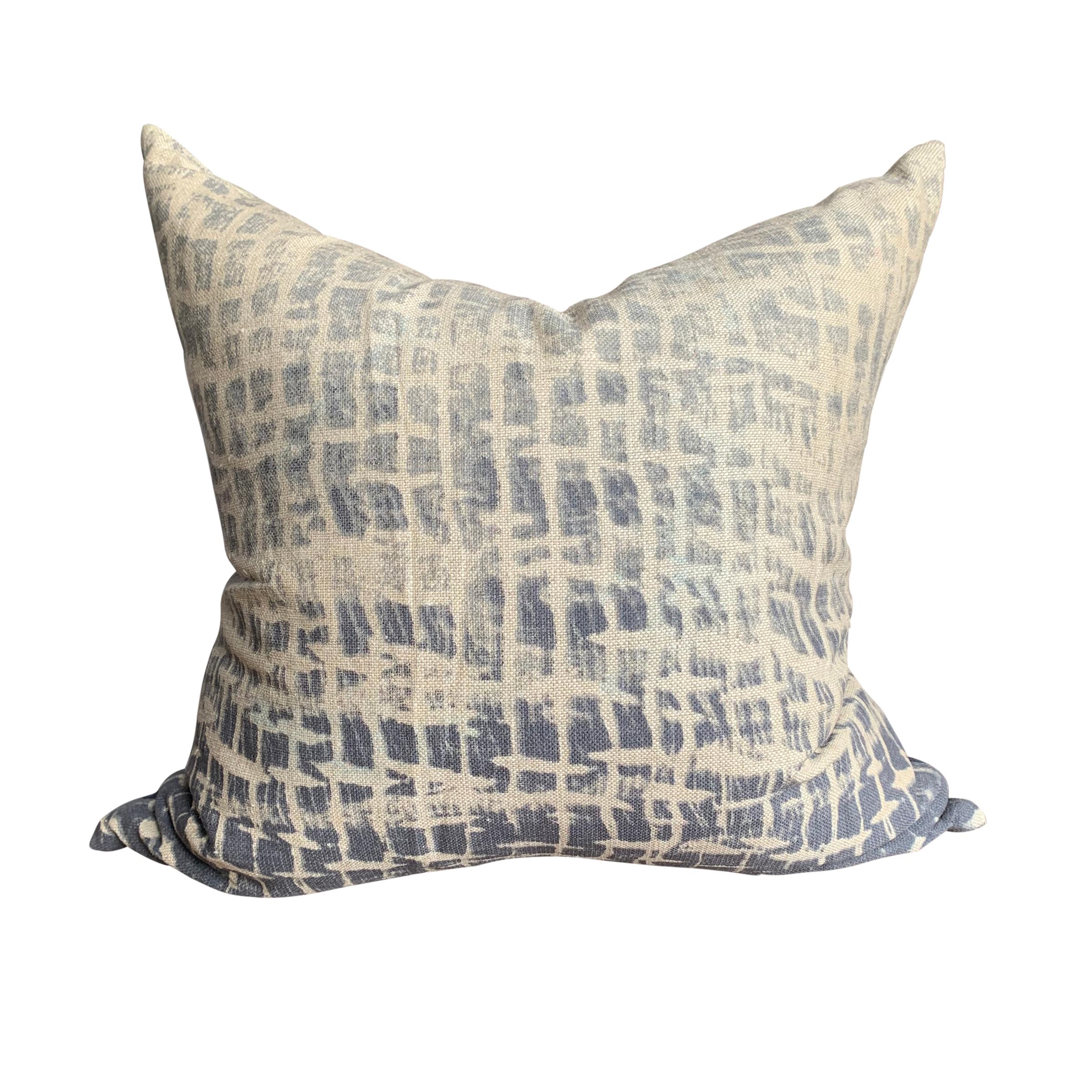American Set of Four Raw Silk Pillows For Sale