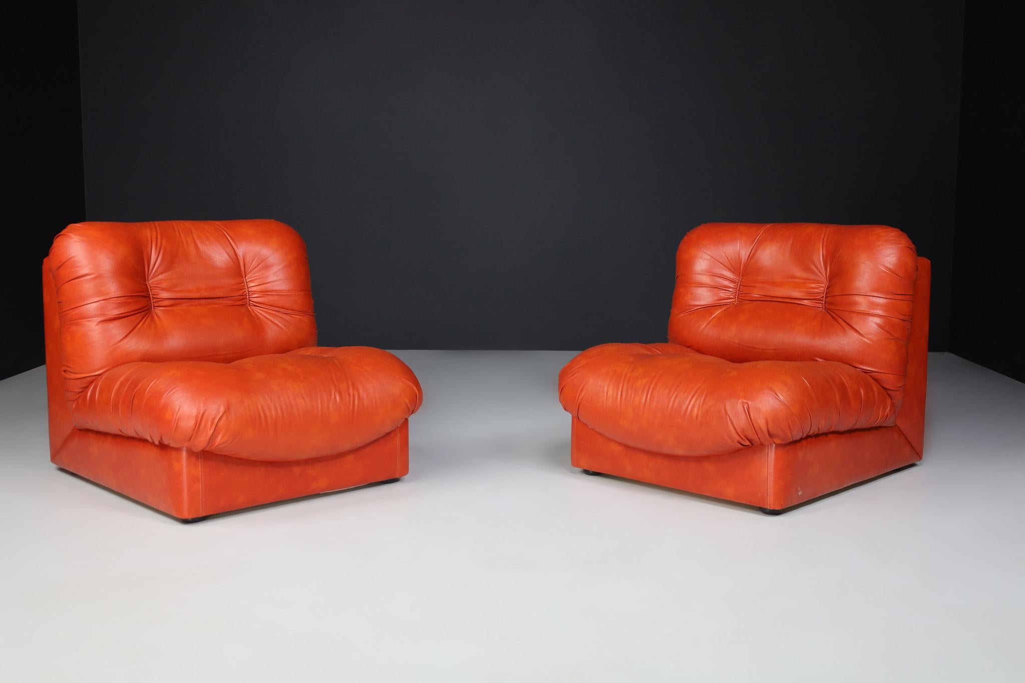 Set of Four Red Leather Mid century Lounge Chairs, Sofa , Italy 1970 For Sale 5