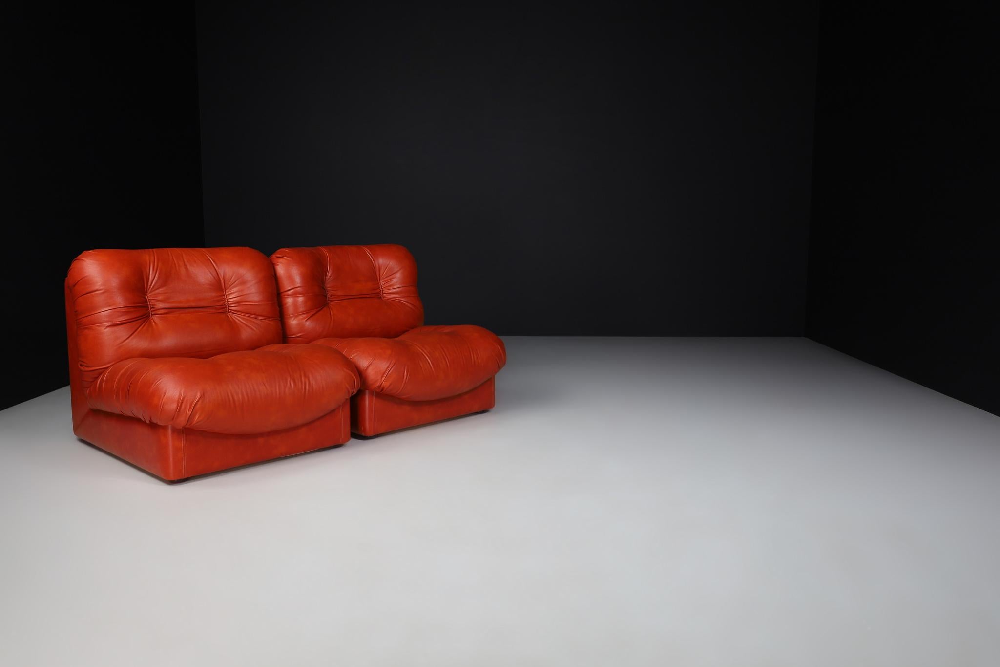 Set of Four Red Leather Mid century Lounge Chairs, Sofa , Italy 1970 For Sale 1