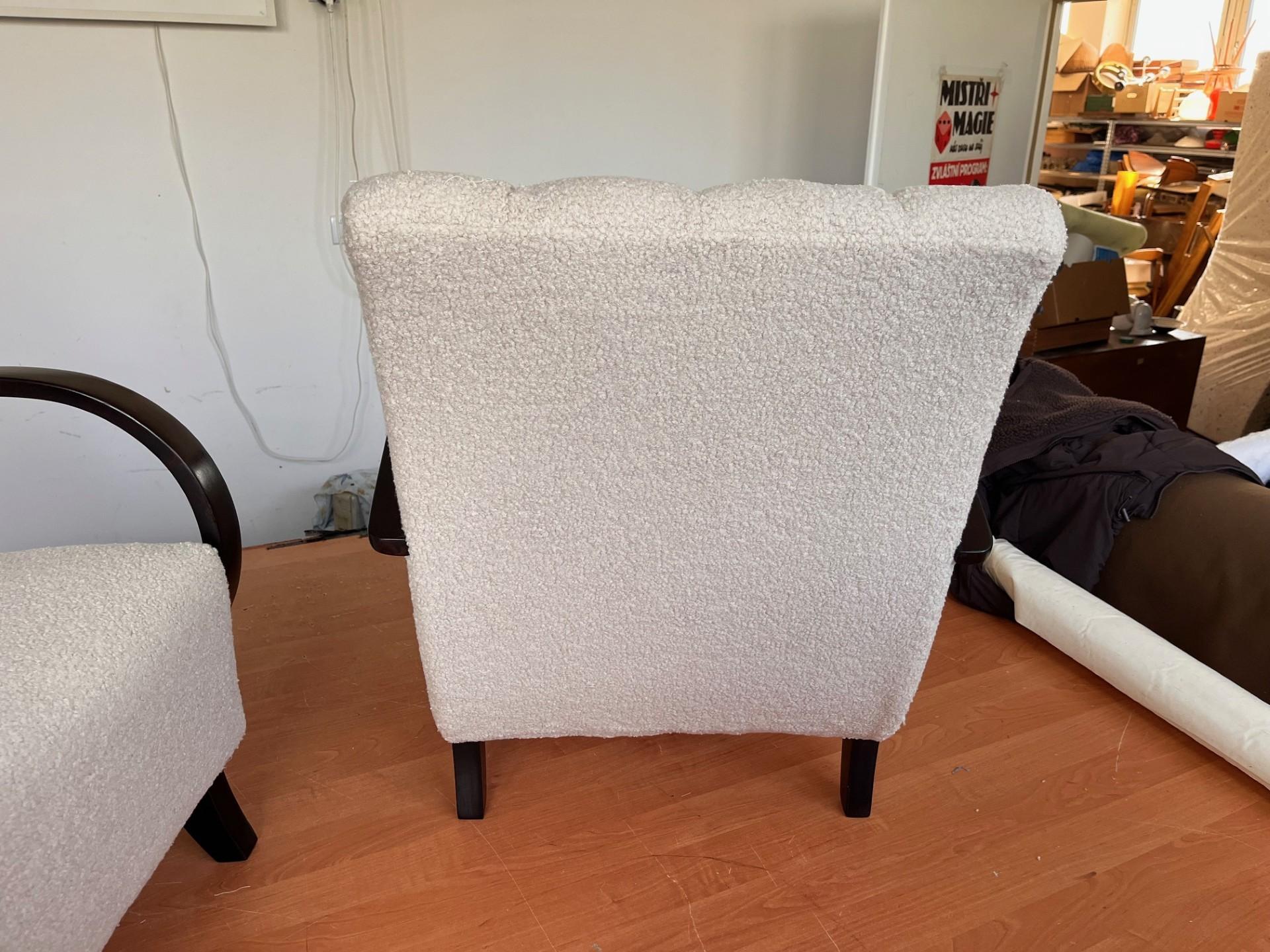 Ensemble de quatre chaises remises à neuf Bon état - En vente à Praha, CZ