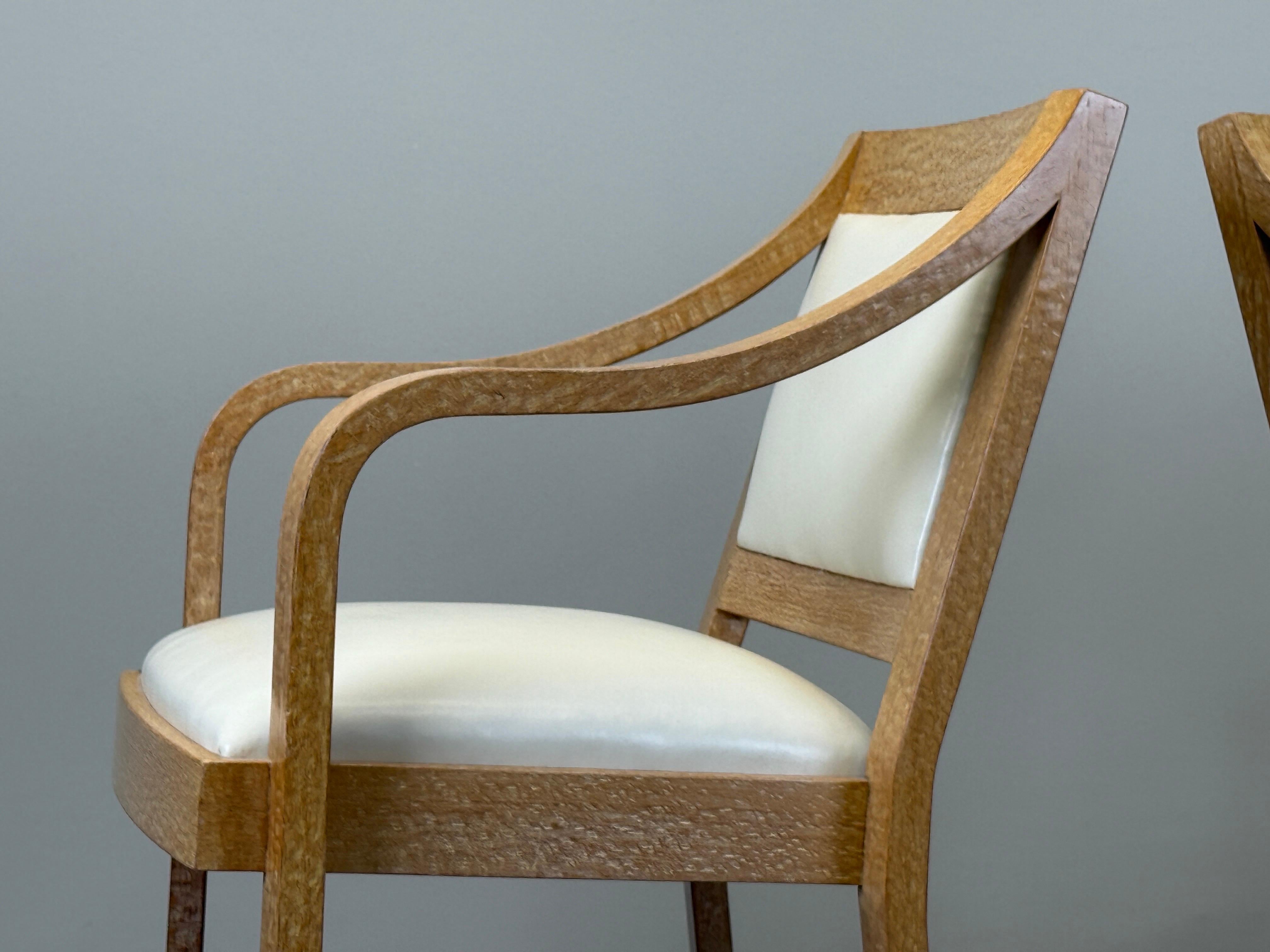 Juego de cuatro sillones 