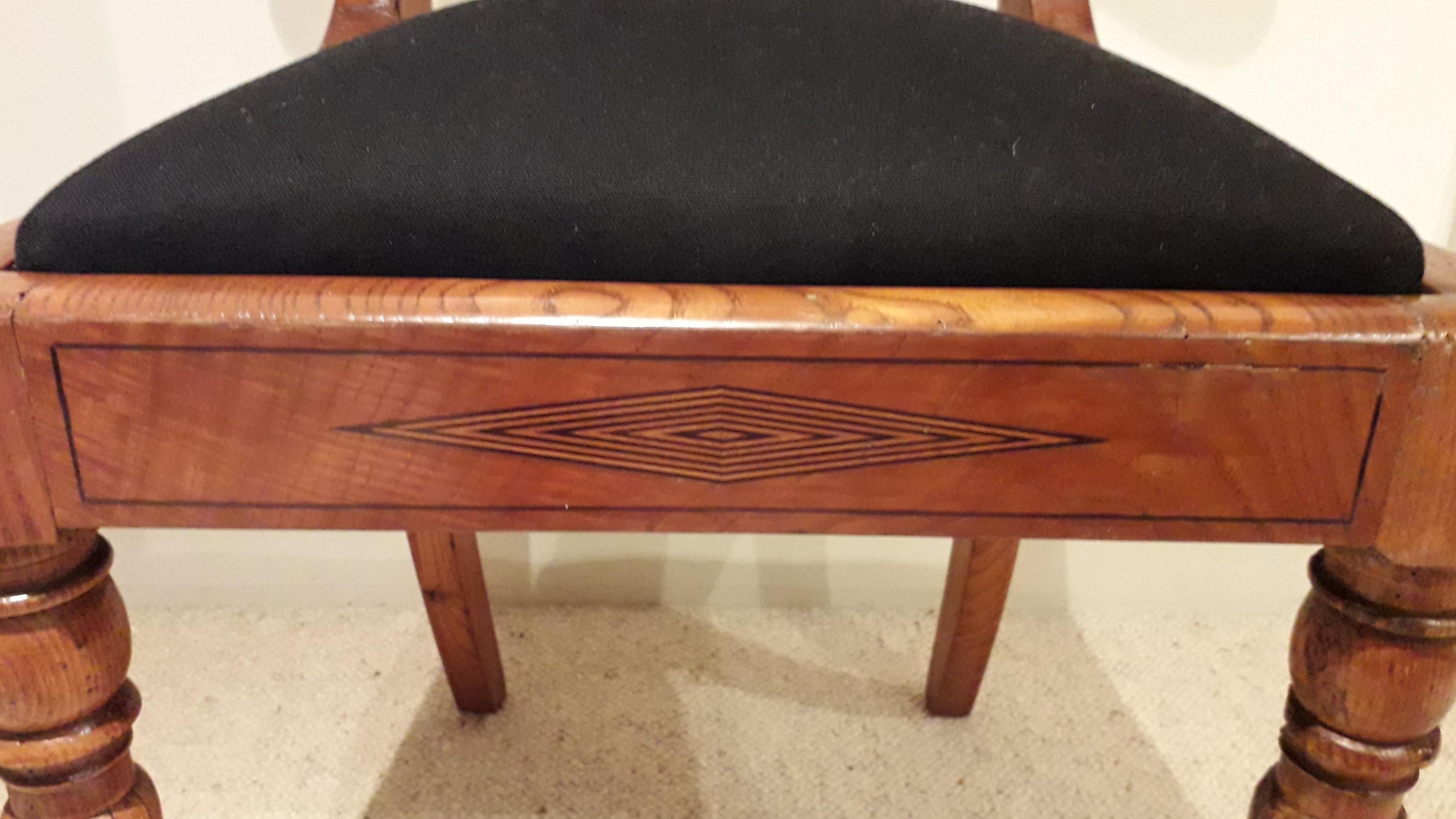 Early 19th Century Set Of Four Swedish Biedermeier chairs in Ash Timber (19. Jahrhundert)