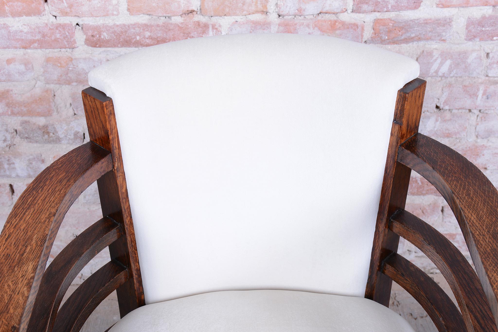 Juego de cuatro sillones art déco restaurados, de O. Wagner, roble, Austria, década de 1910 en venta 4