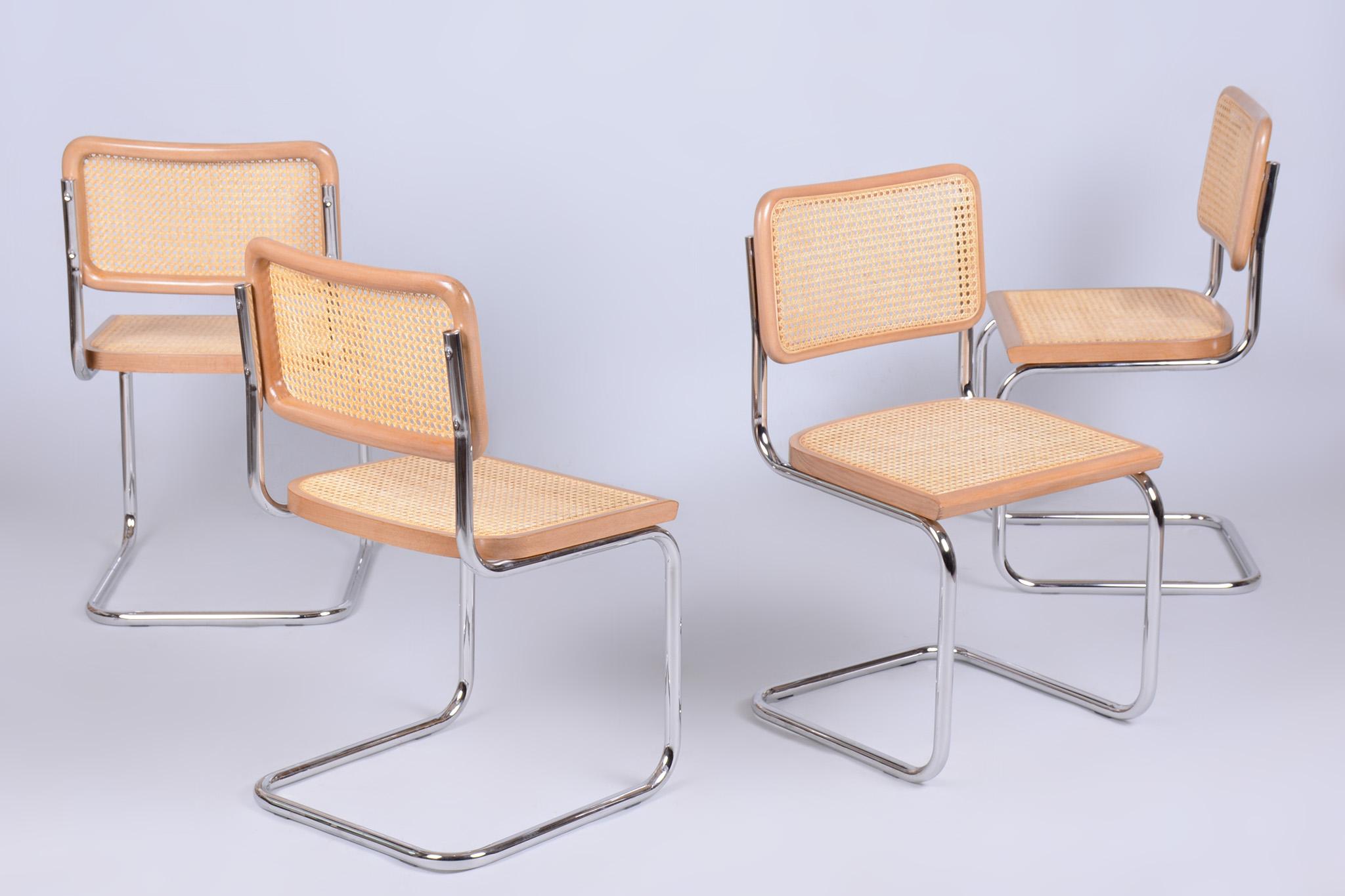 This iconic Cesca chair, an original design masterpiece by Marcel Breuer in the Bauhaus style, represents the pinnacle of 