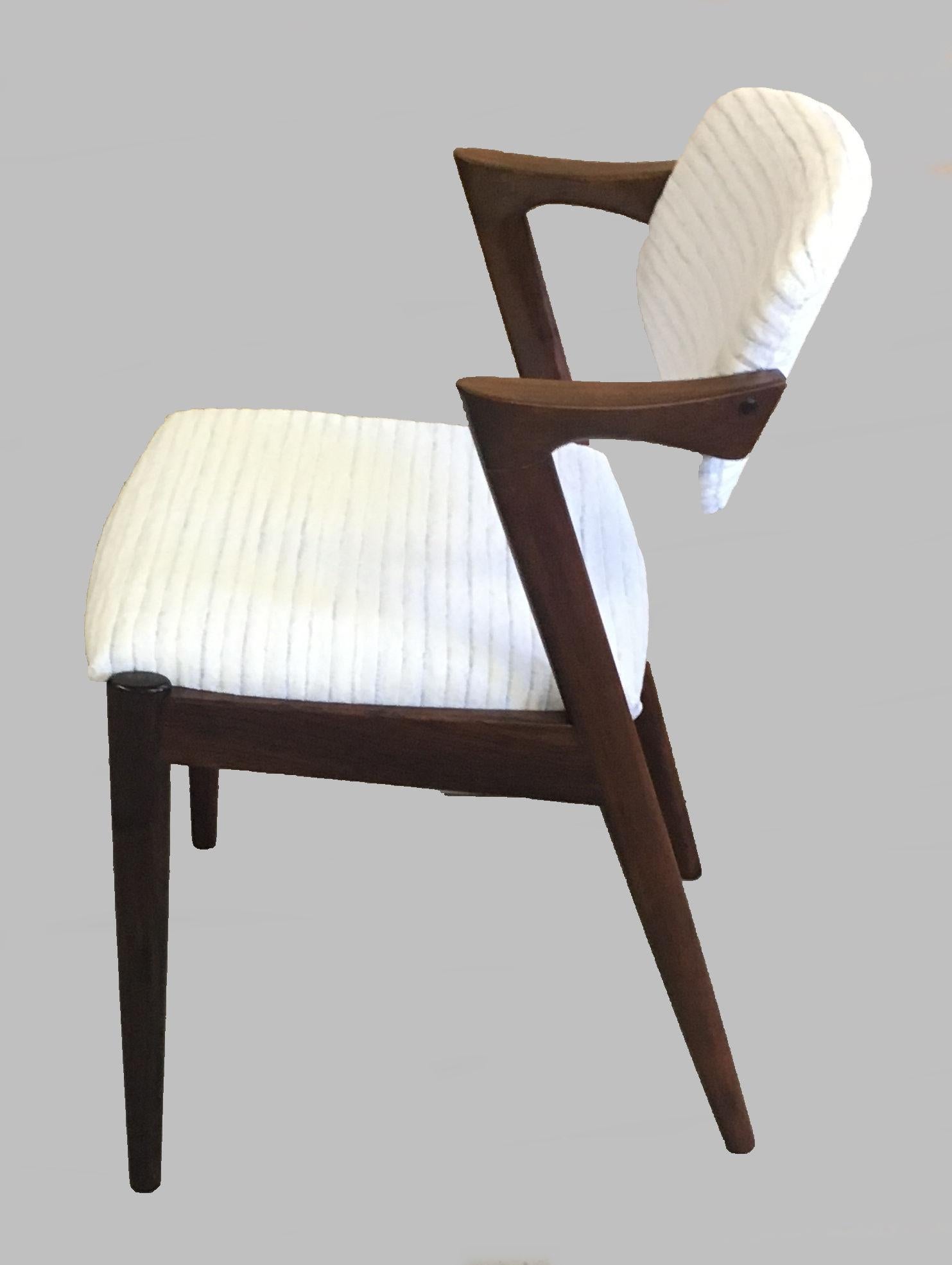 Set of Four Restored Kai Kristiansen Rosewood Dining Chairs - Custom Upholstery In Excellent Condition For Sale In Knebel, DK