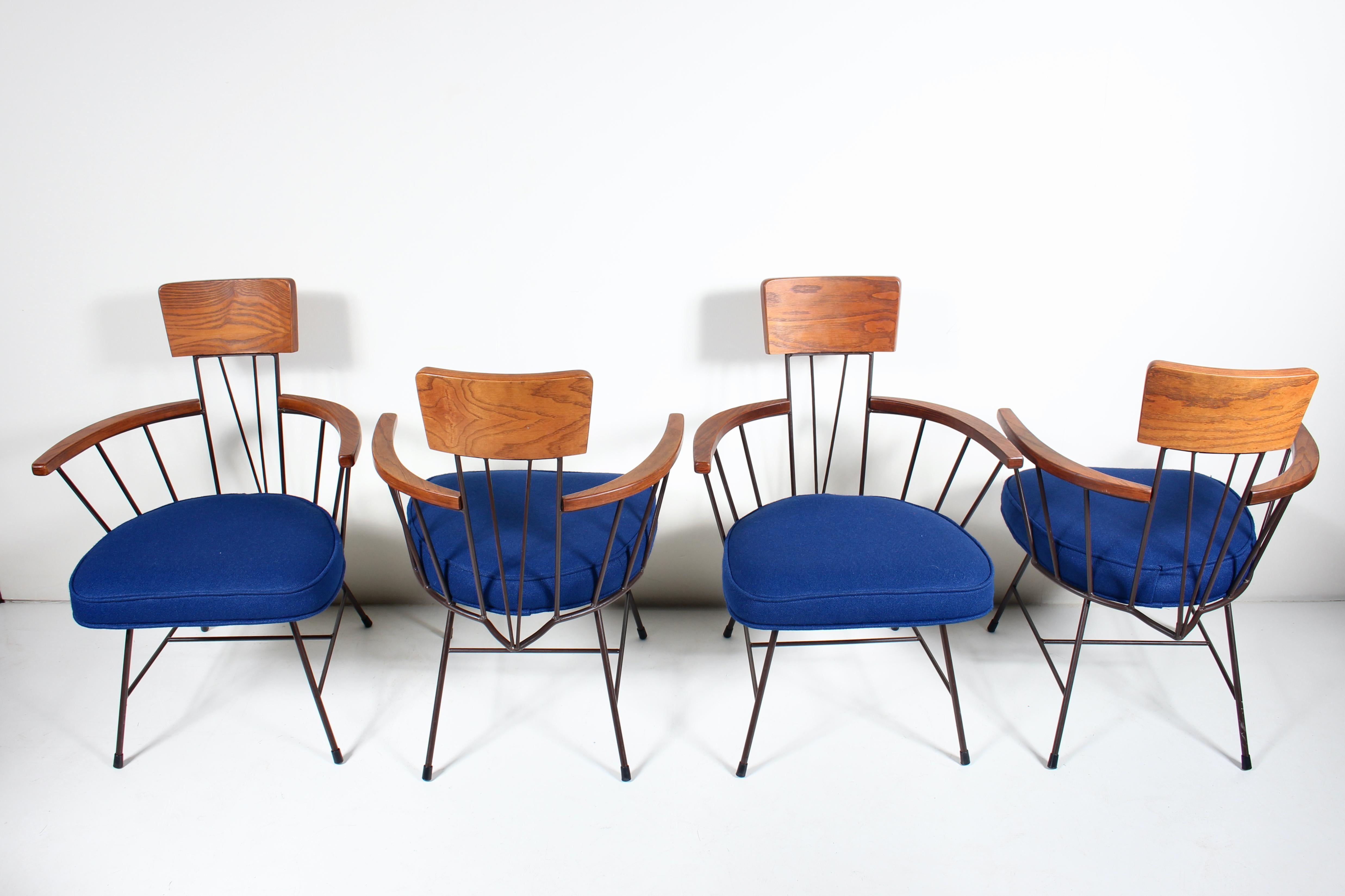 Mid-Century Modern Ensemble de 4 fauteuils de capitaine en chêne et fer rembourrés Richard McCarthy pour Selrite, années 1950 en vente