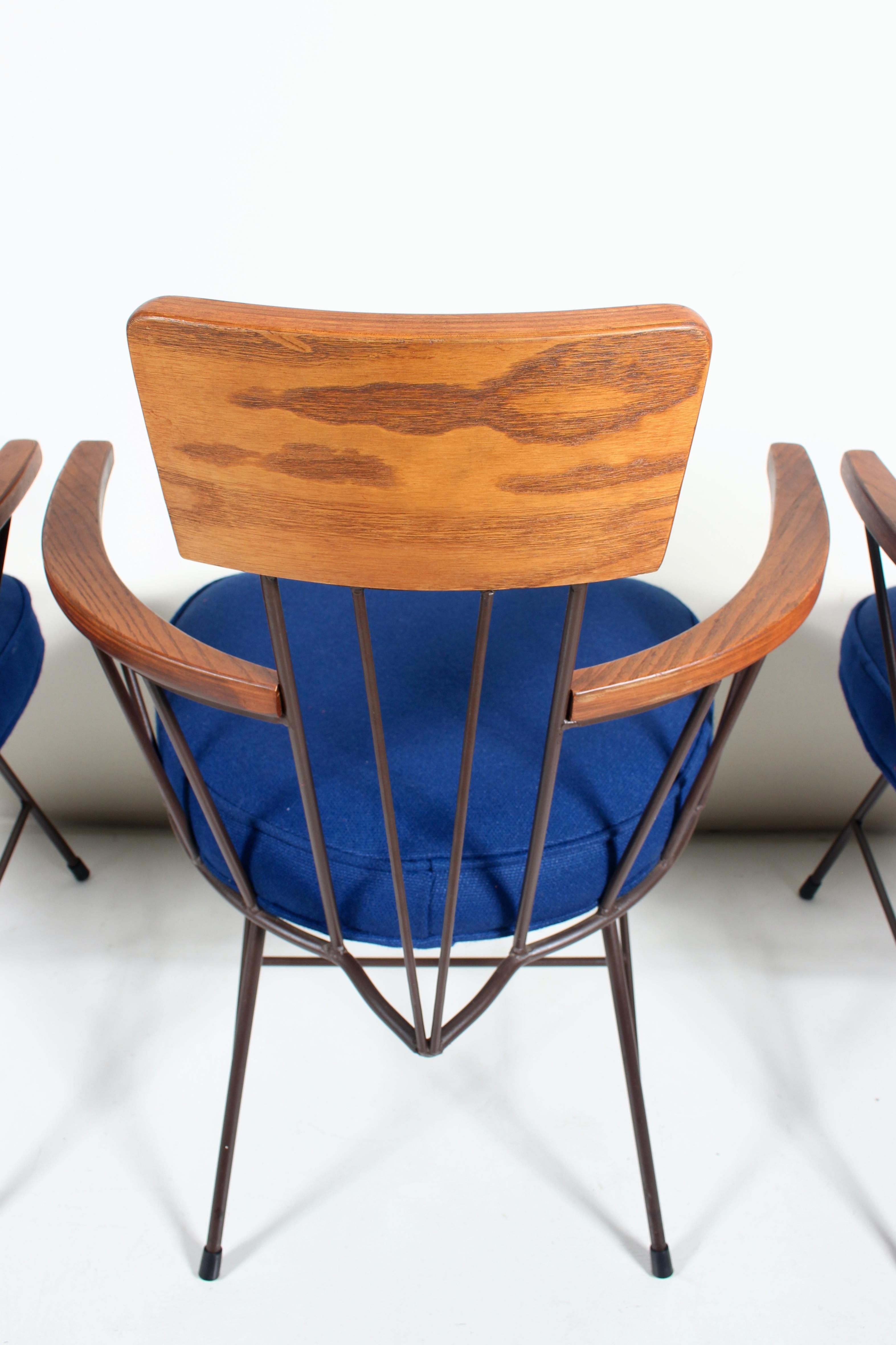 Ensemble de 4 fauteuils de capitaine en chêne et fer rembourrés Richard McCarthy pour Selrite, années 1950 en vente 1