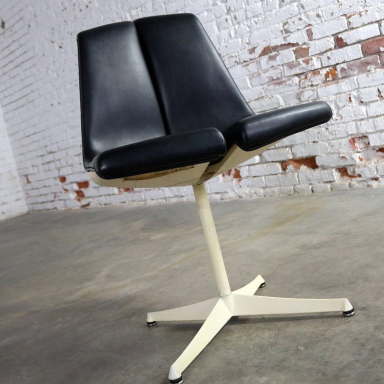 Set of Four Richard Schultz Stacking Dining Chairs for Knoll at 1stDibs