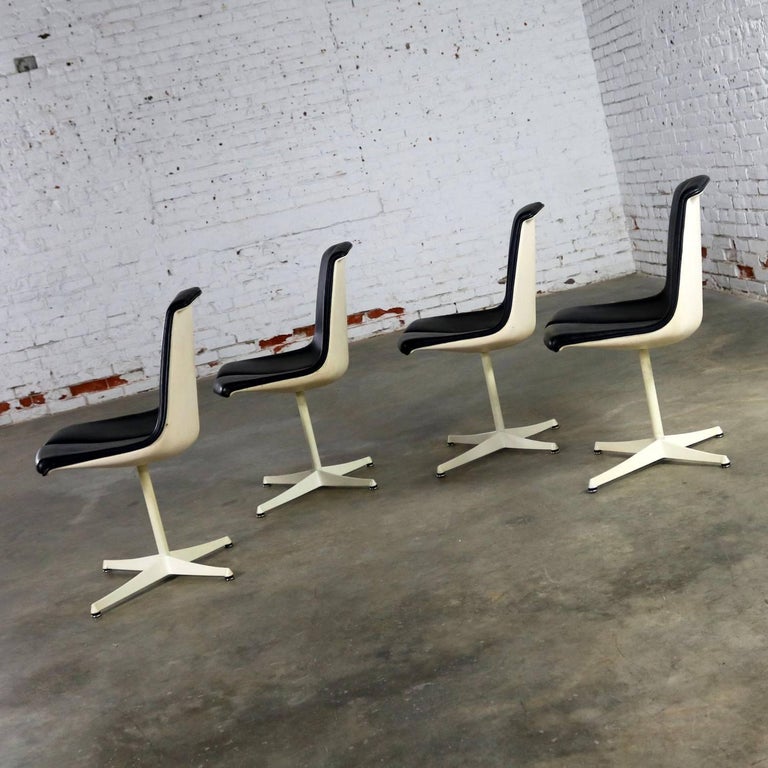 Set of Four Richard Schultz Stacking Dining Chairs for Knoll at 1stDibs
