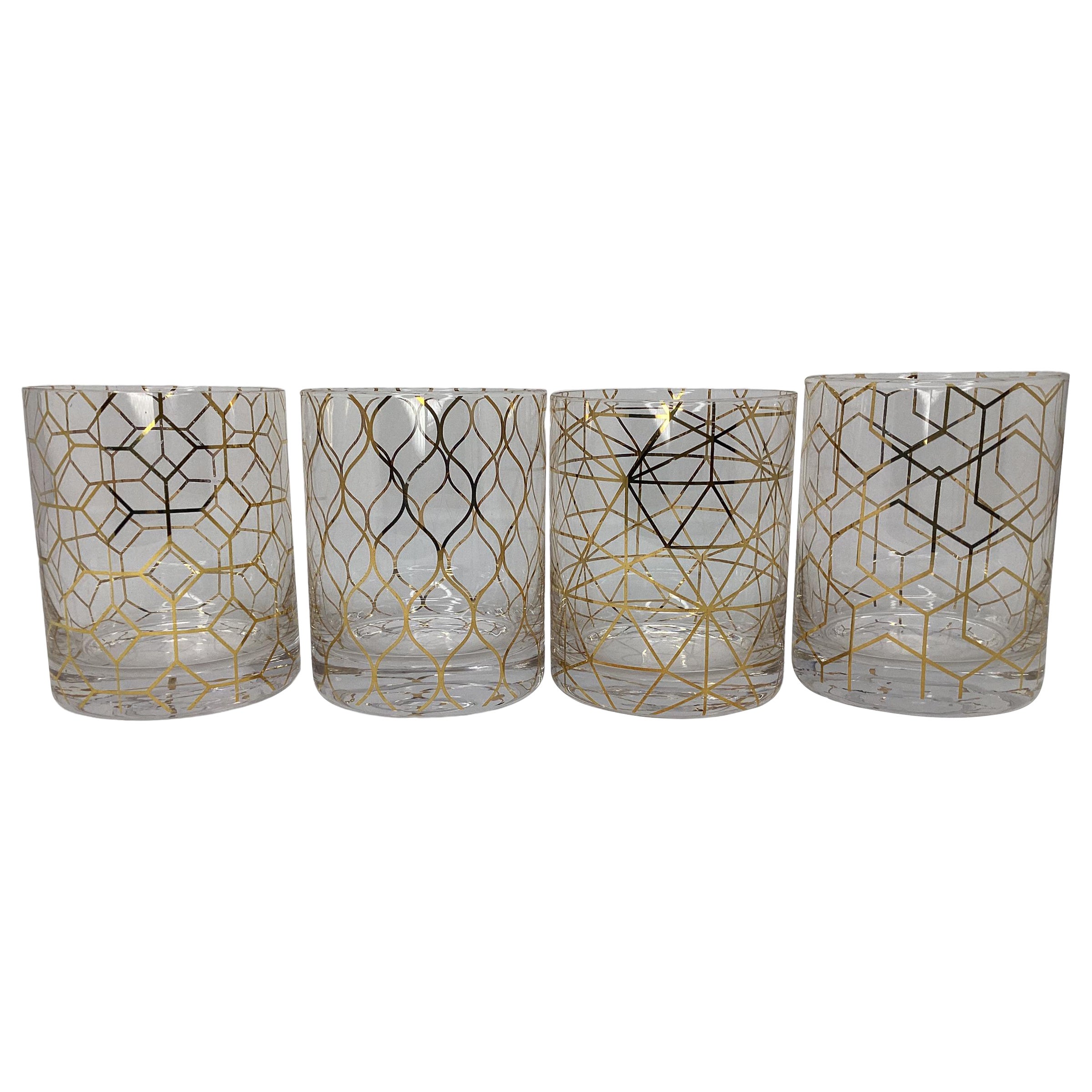 Ensemble de quatre verres à roche de formes géométriques