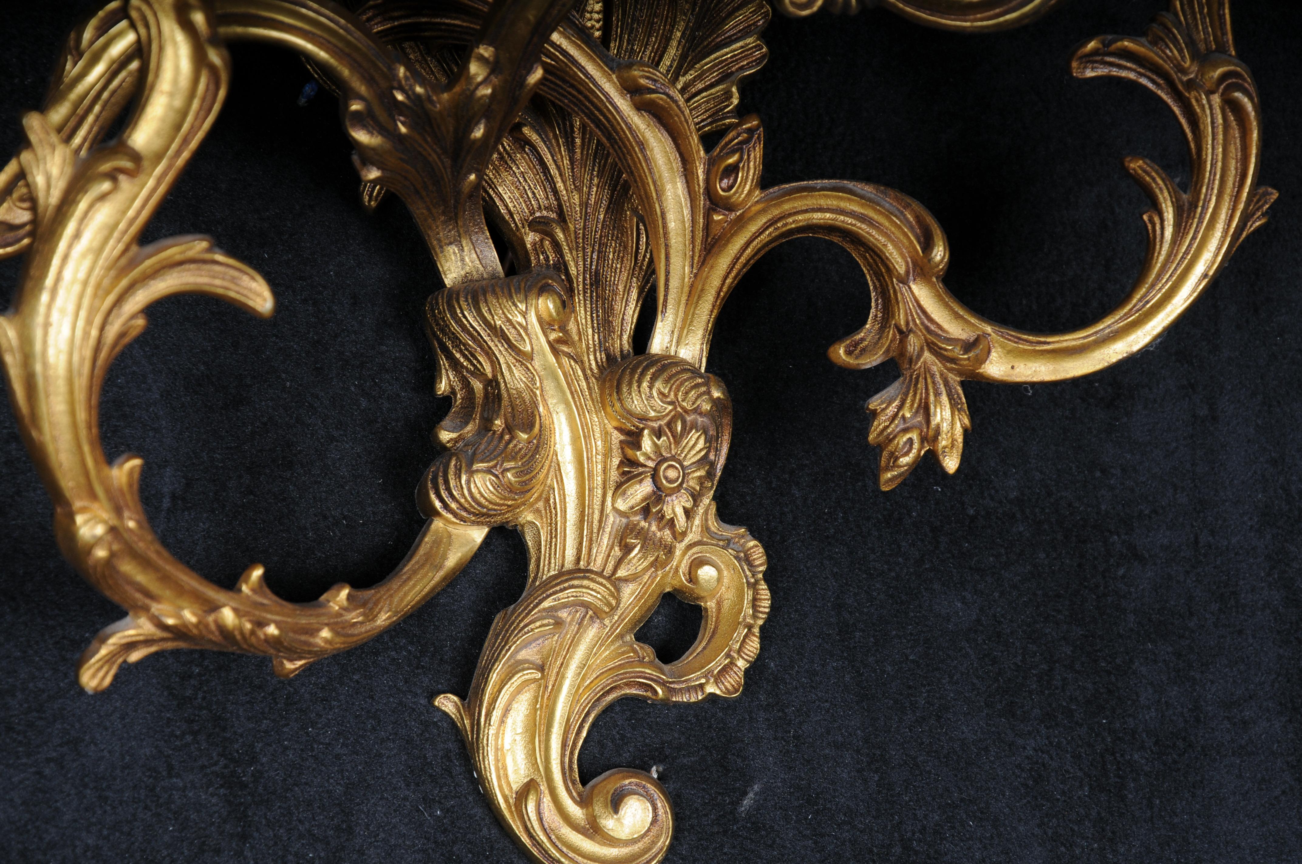 Juego de cuatro apliques rococó de bronce dorado, principios del siglo XX. en venta 1