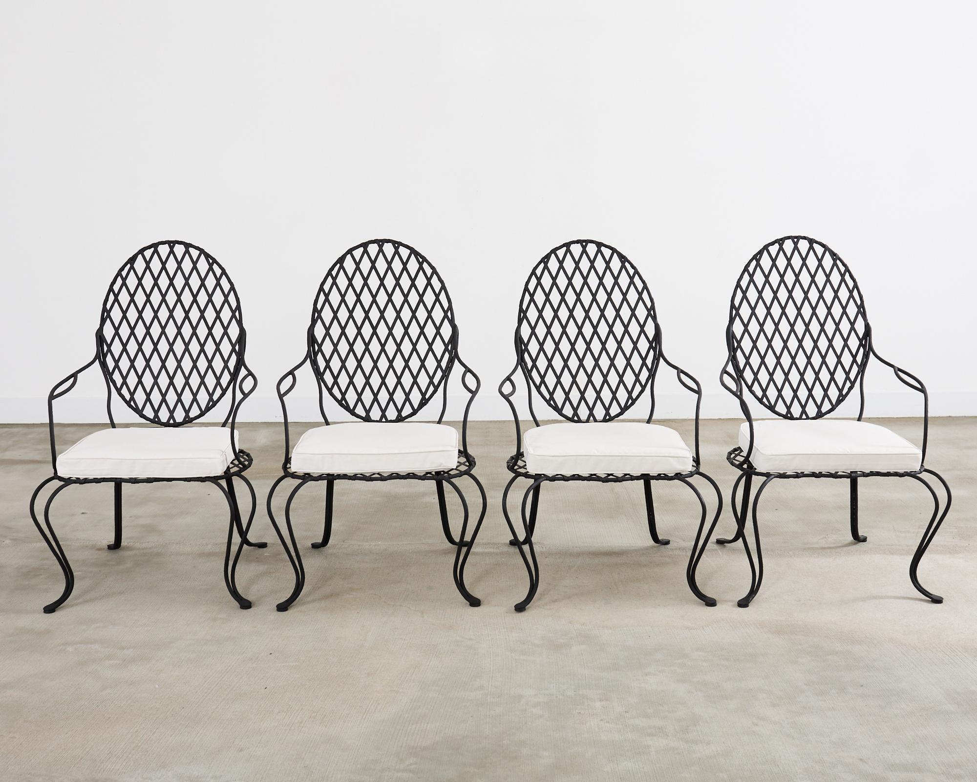 Juego de cuatro sillones de comedor de jardín Rose Tarlow Twig de hierro Neoclásico en venta