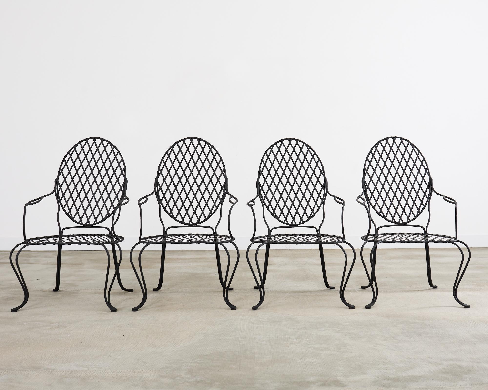 Juego de cuatro sillones de comedor de jardín Rose Tarlow Twig de hierro Estadounidense en venta