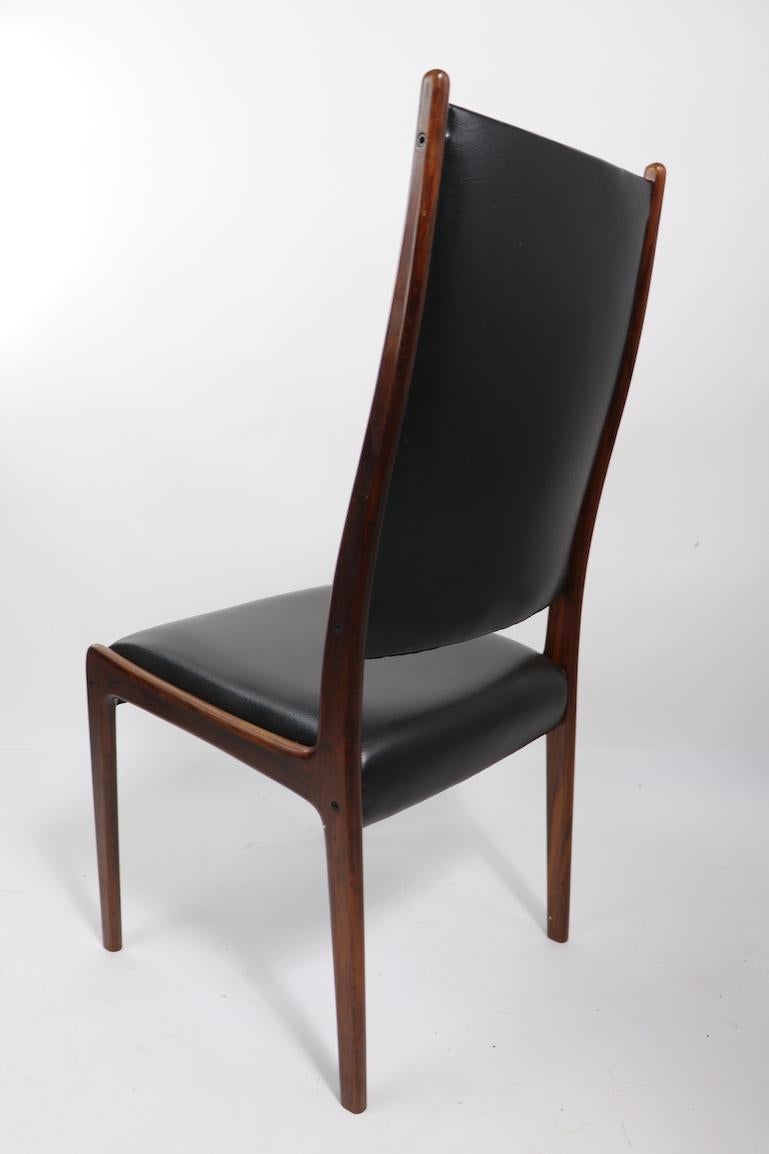 Set of Four Rosewood Dining Chairs by Johannes Andersen for Mogens Kold For Sale 1