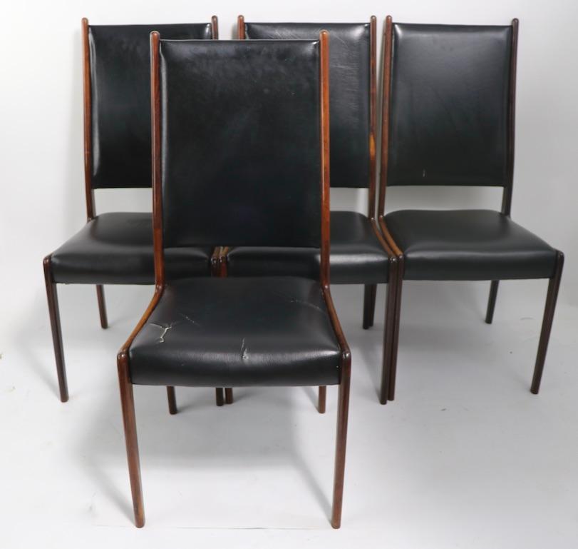 Set of Four Rosewood Dining Chairs by Johannes Andersen for Mogens Kold For Sale 6