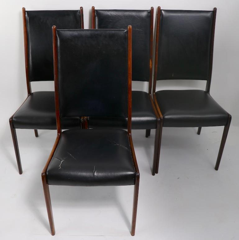 Set of Four Rosewood Dining Chairs by Johannes Andersen for Mogens Kold For Sale 7