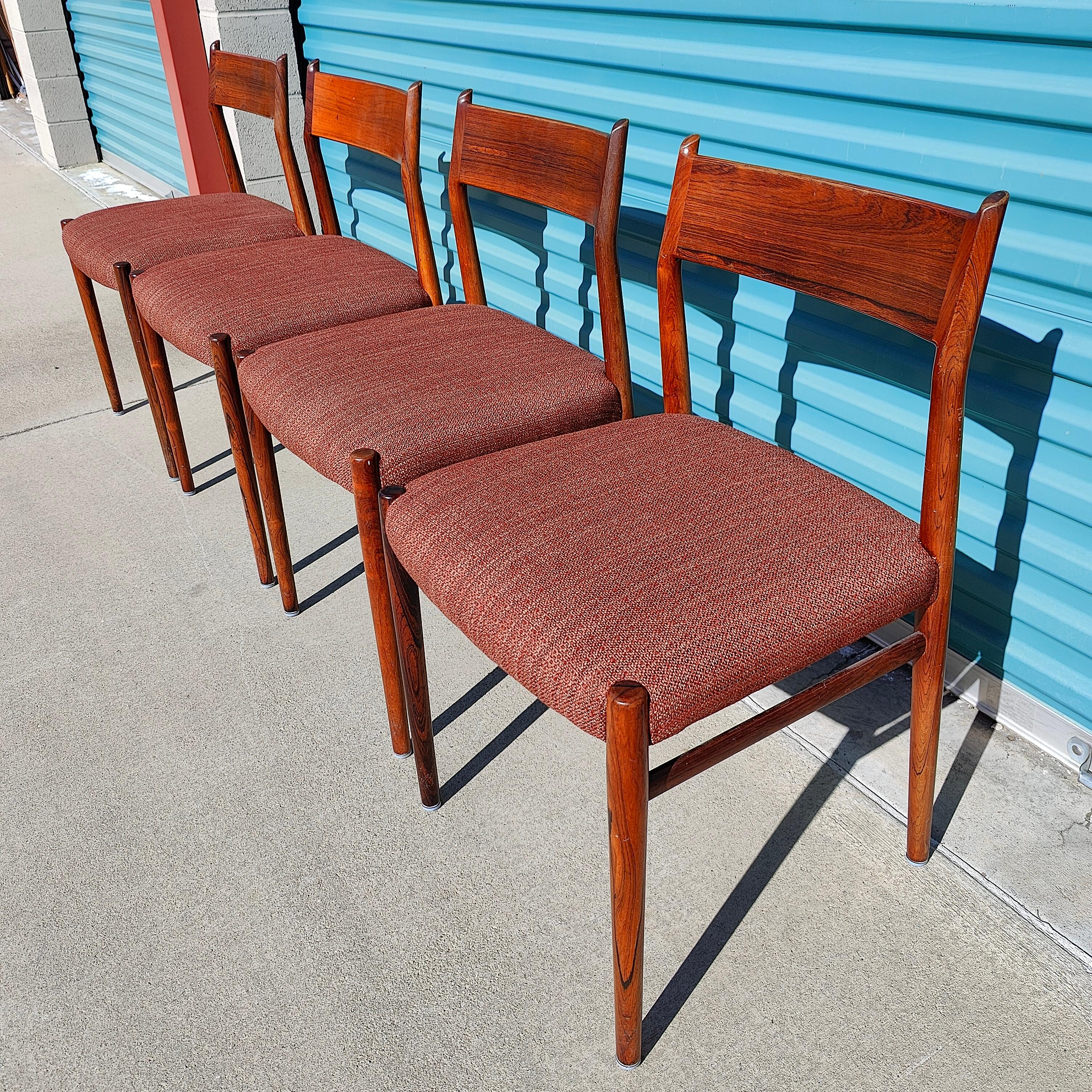 Set of Four Rosewood Mid Century Danish Model 418 Dining Chairs by Arne Vodder In Good Condition For Sale In Chino Hills, CA