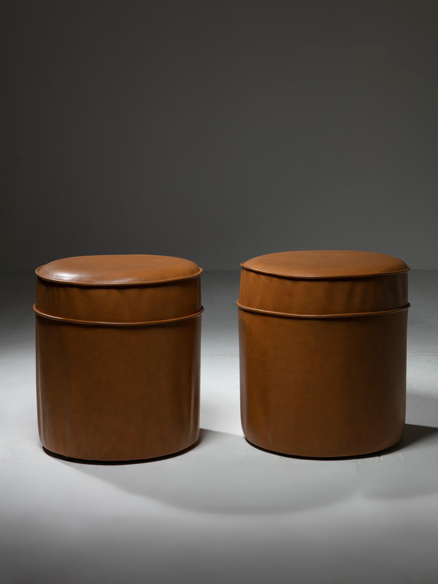 Set of Four Round Leather Stools, Italy, 1970s For Sale 3