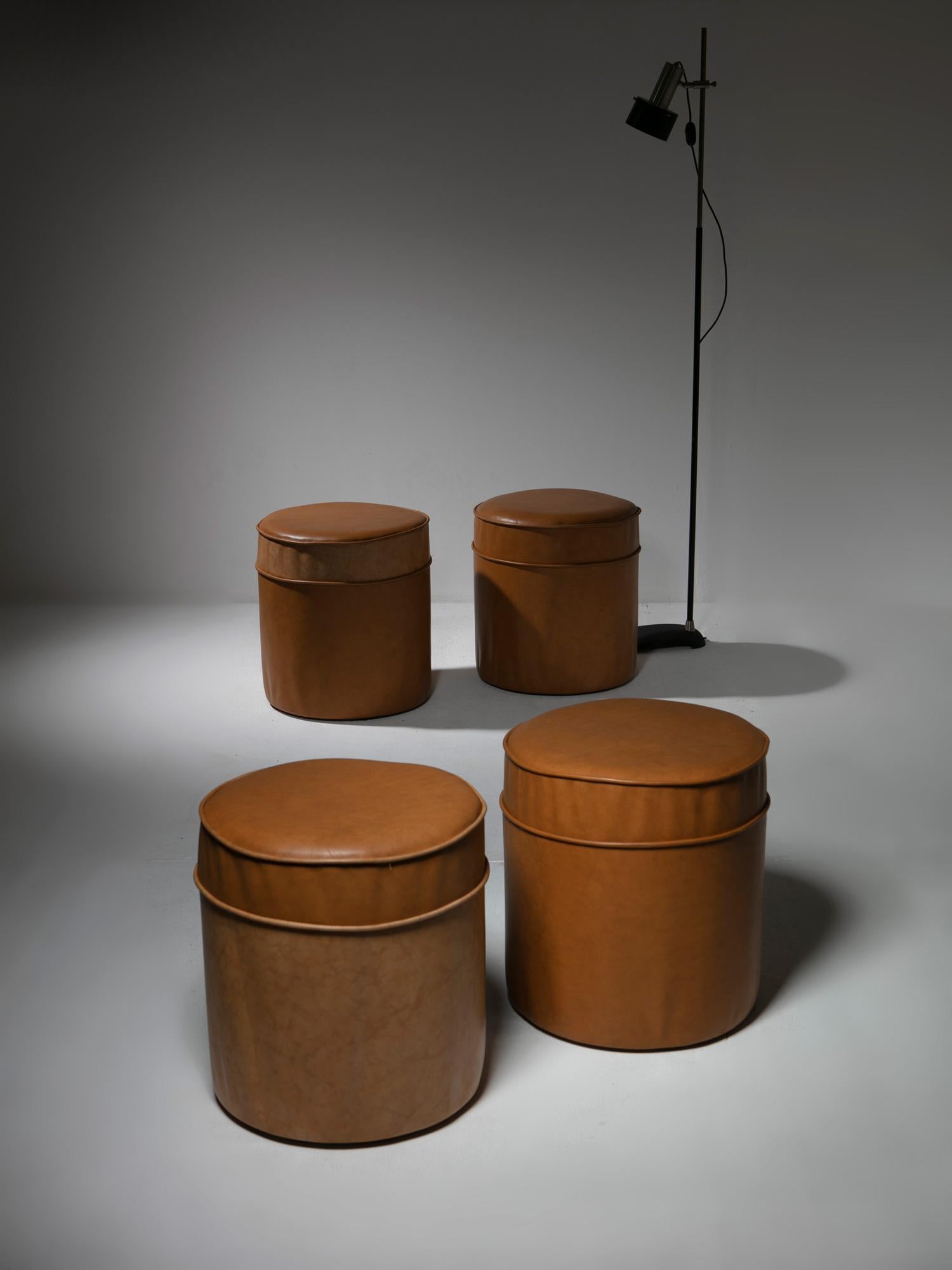 Set of Four Round Leather Stools, Italy, 1970s For Sale 4