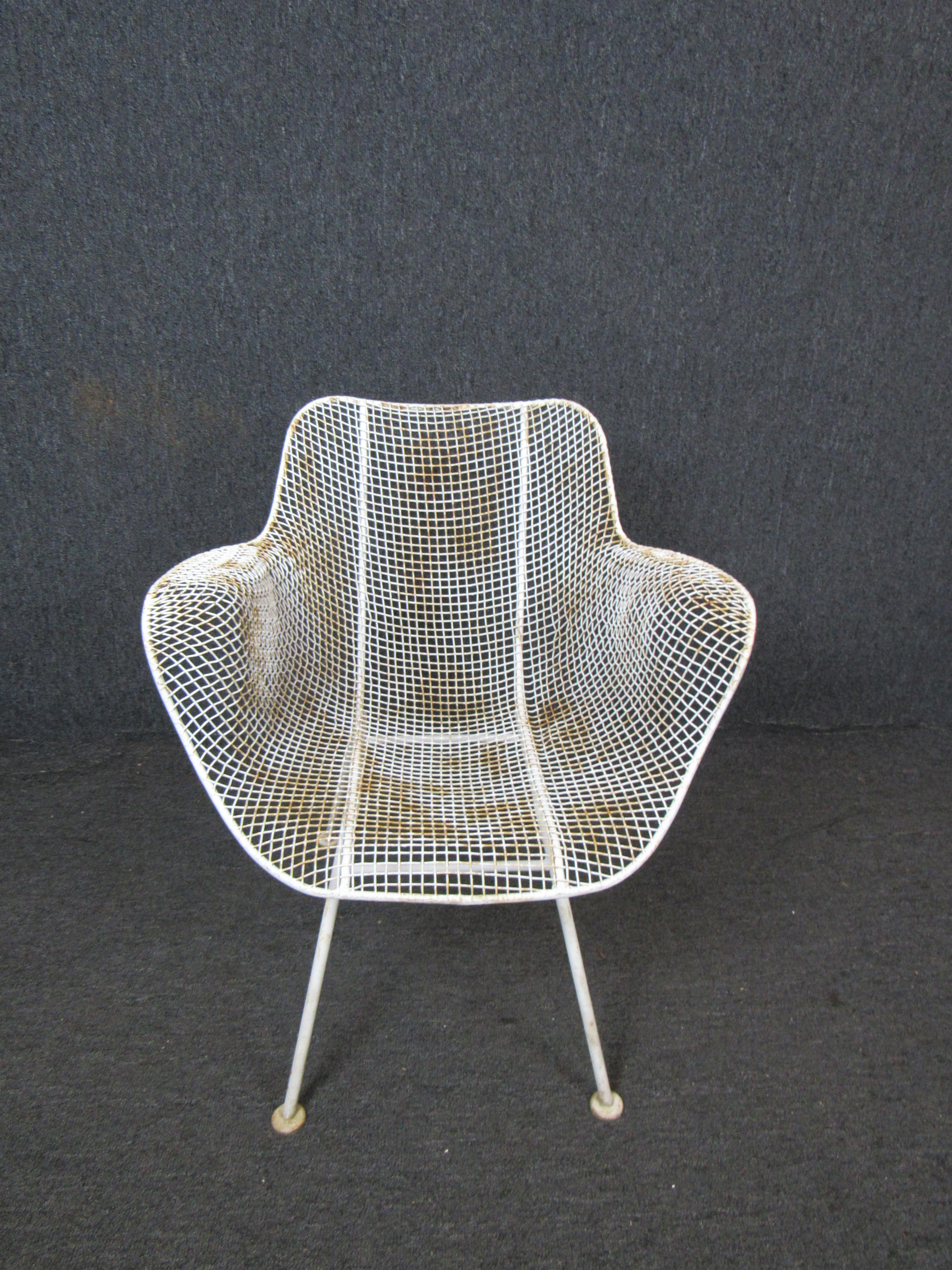 Mid-Century Modern Set of Four Russell Woodard Sculptura Chairs For Sale