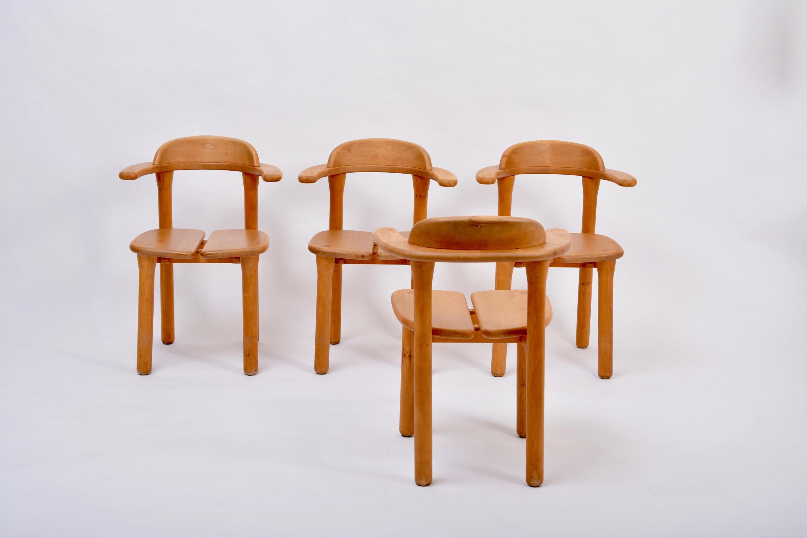 Set of Four Rustic Scandinavian Mid-Century Modern Dining Chairs In Good Condition For Sale In Berlin, DE