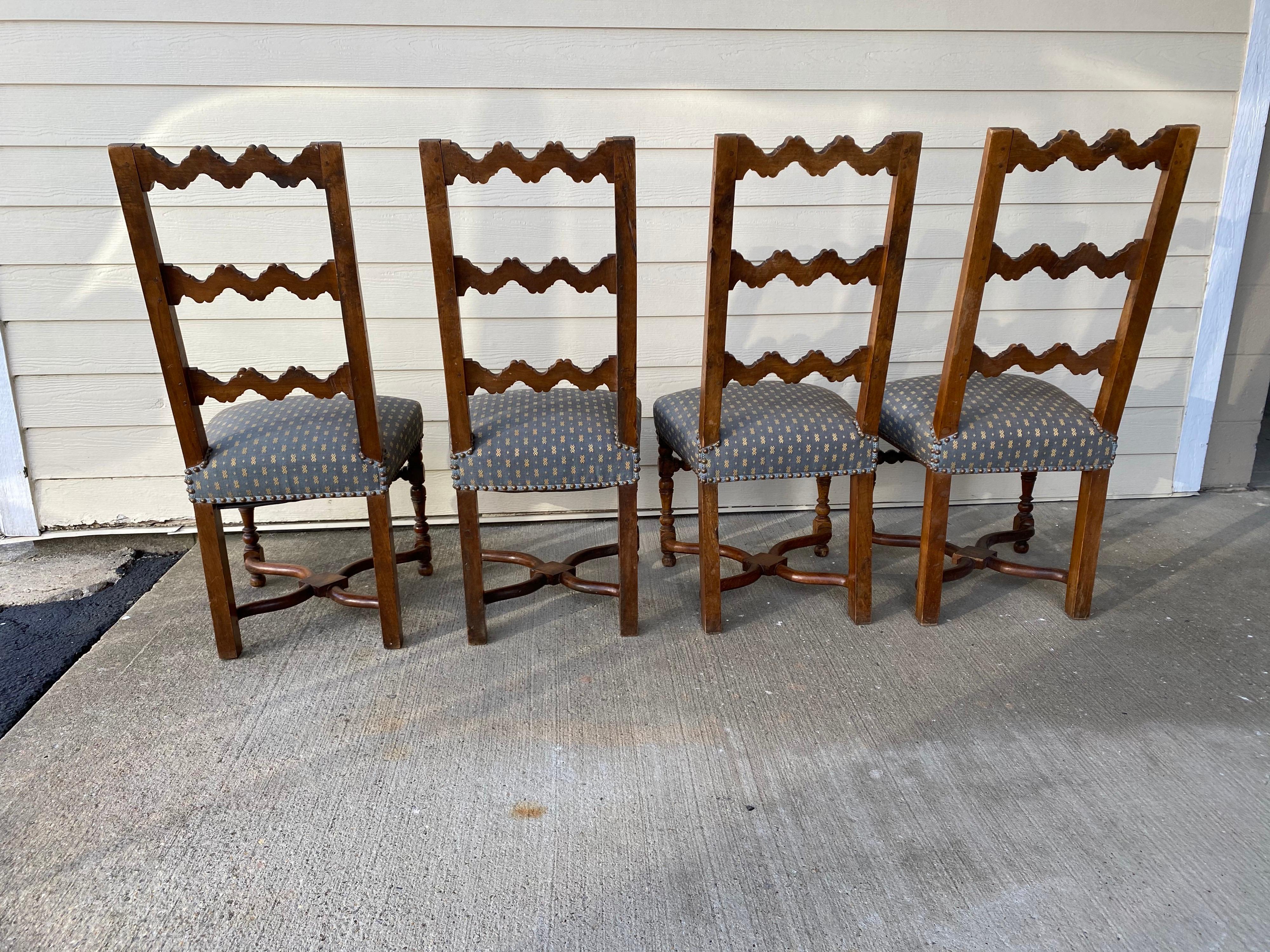 Set of Four Rustic Style Oak Ladder Back Chairs, Early 20th Century For Sale 7