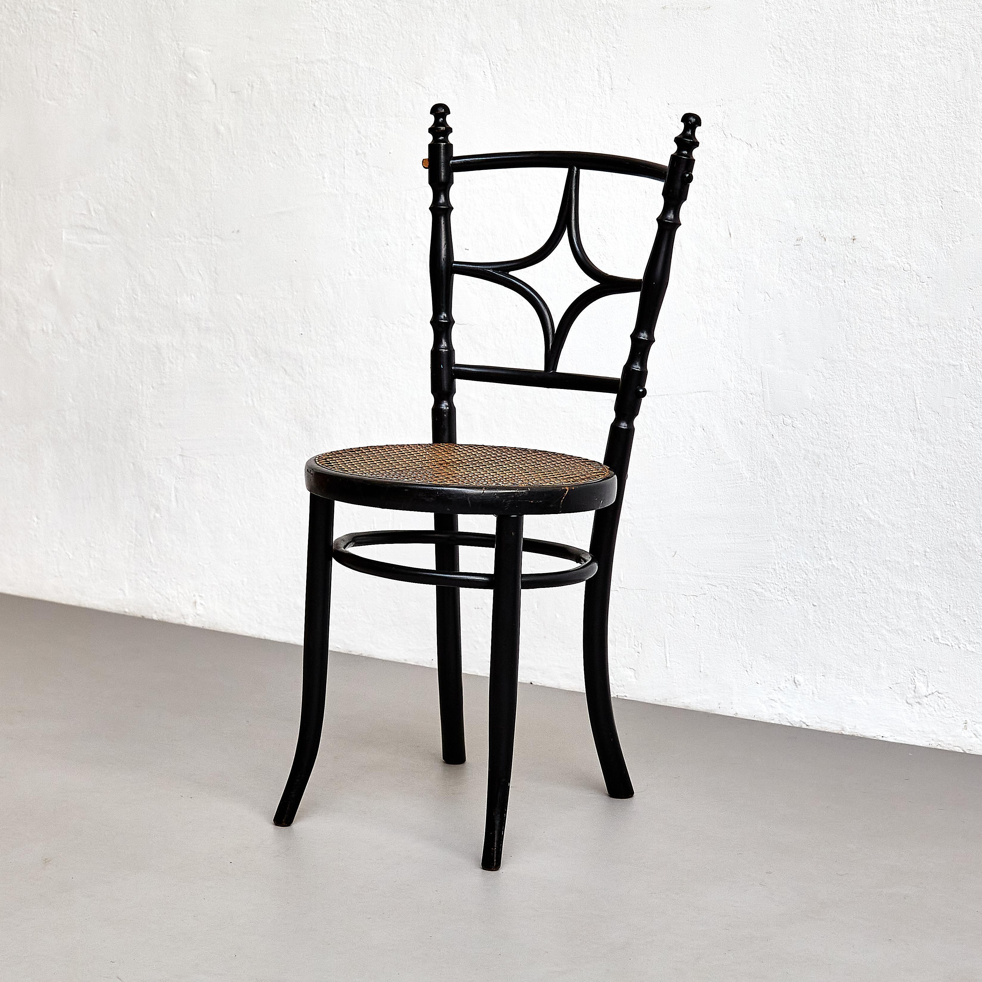 Satz von vier rustikalen französischen Stühlen aus Holz, um 1950 im Angebot 6