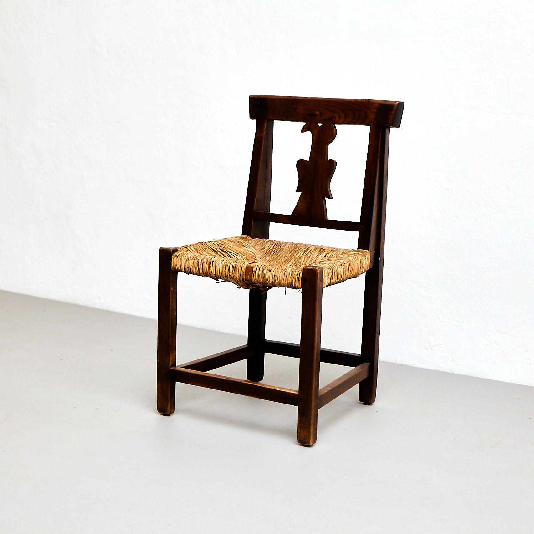 Satz von vier rustikalen französischen Stühlen aus Holz, um 1950 8