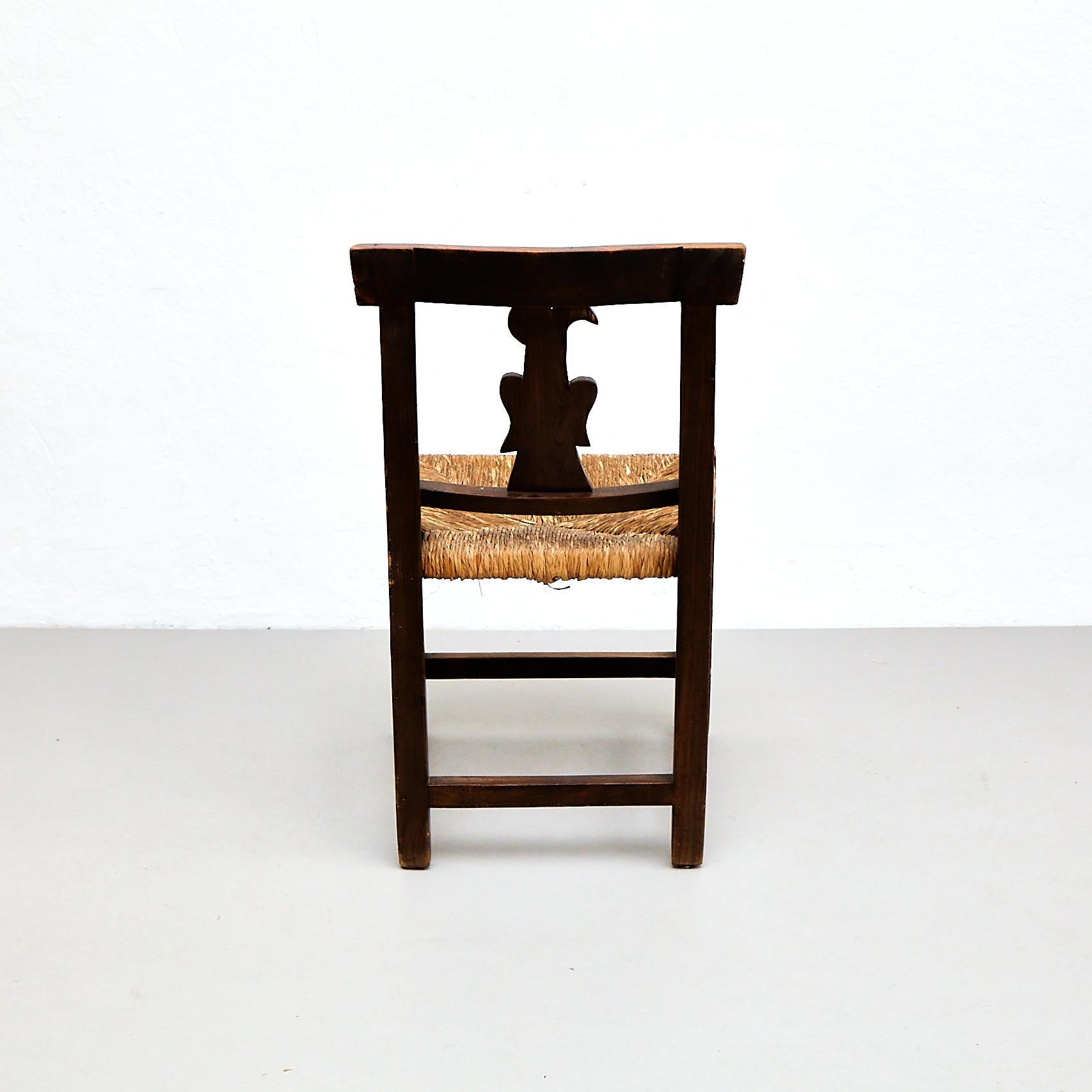 Satz von vier rustikalen französischen Stühlen aus Holz, um 1950 12