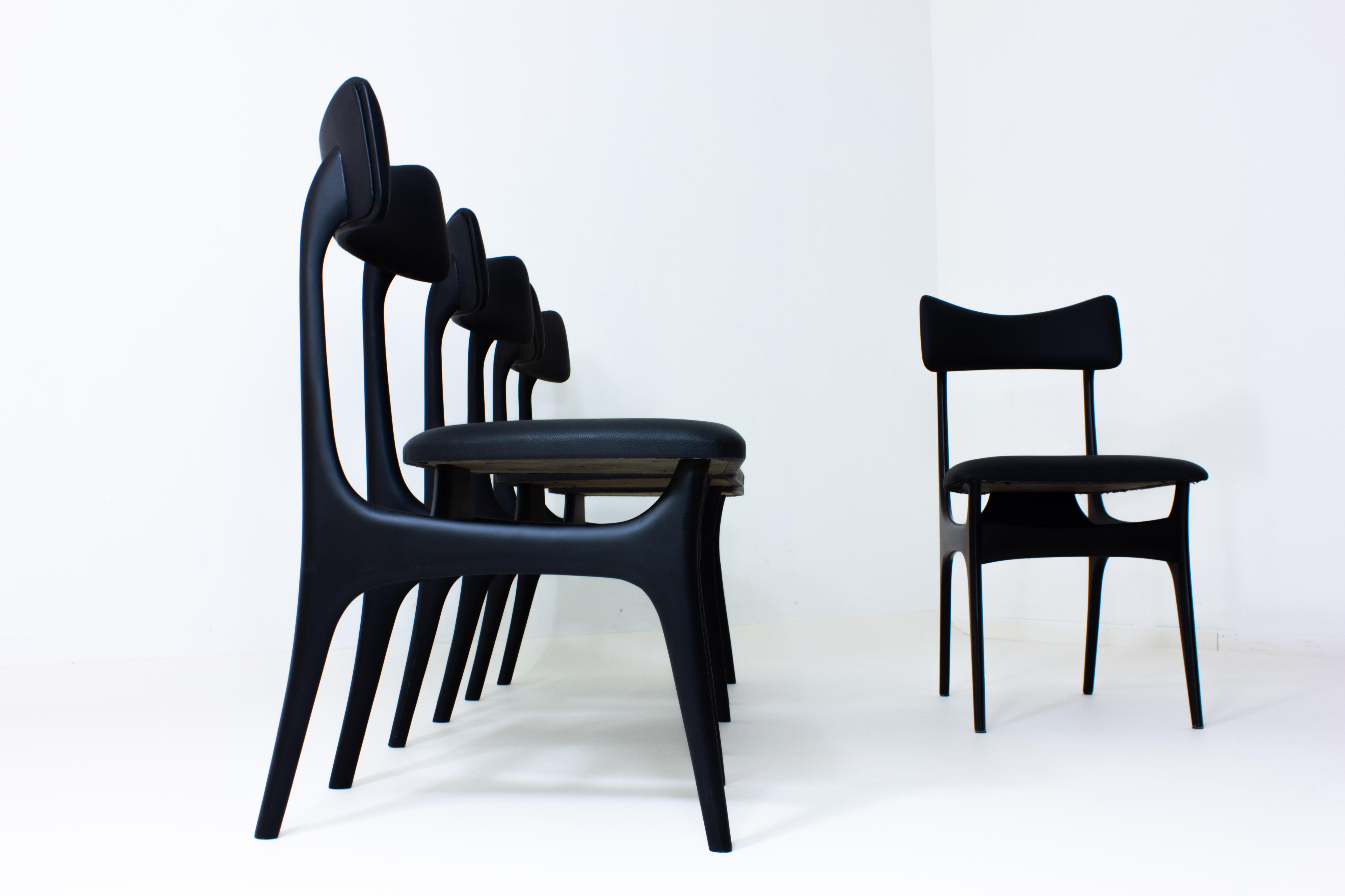 Belge Ensemble de quatre chaises S3 par Alfred Hendrickx, Belgique, années 1950 en vente