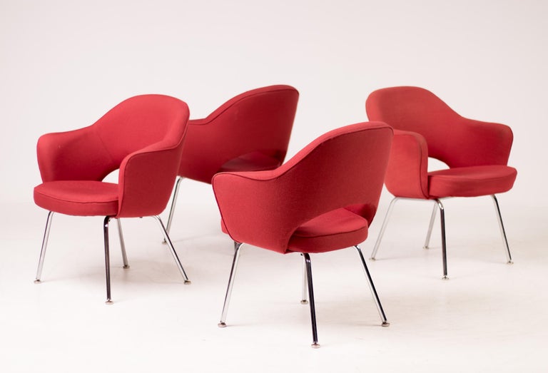 Steel Set of Four Saarinen Executive Armchairs by Knoll International For Sale