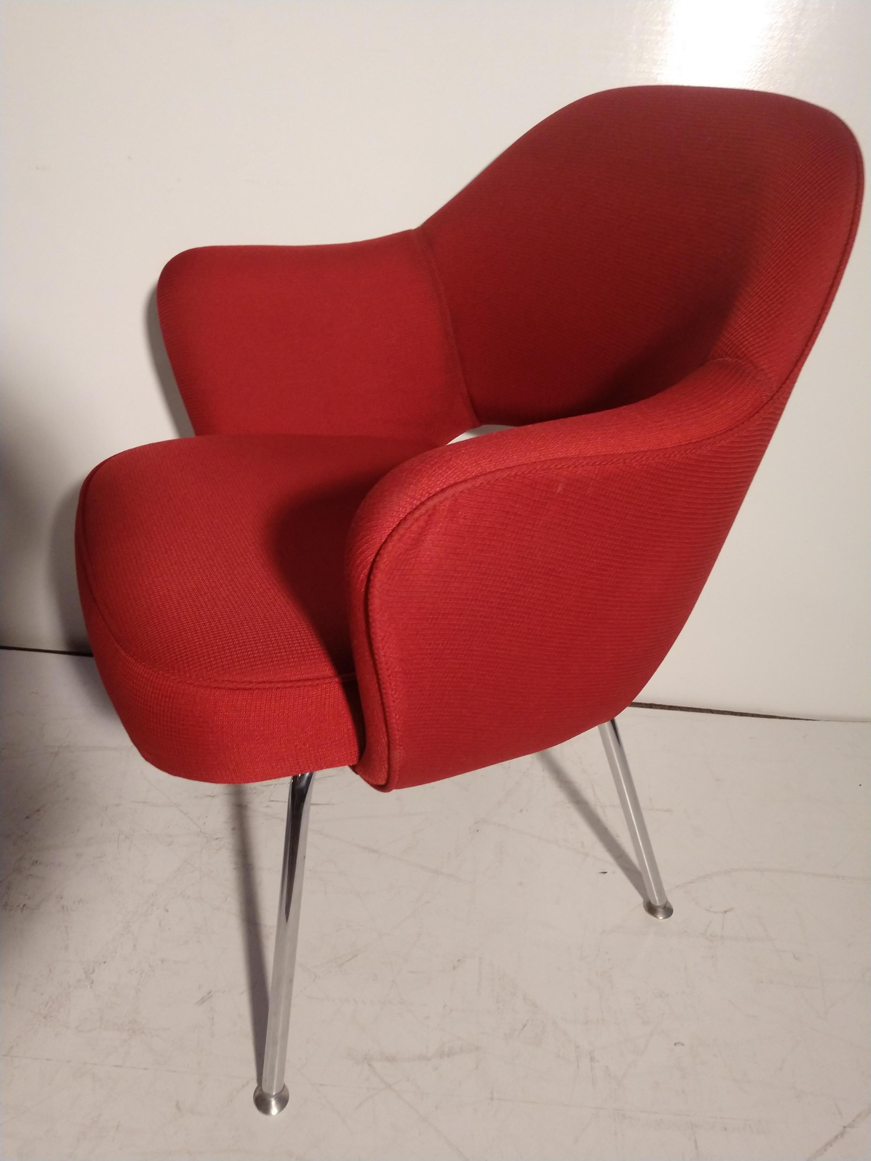 American Set of Four Saarinen Executive Chairs in Red Knoll