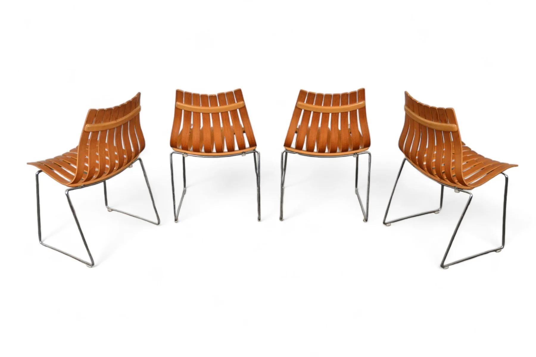 Danese Set di quattro sedie da pranzo in teak 