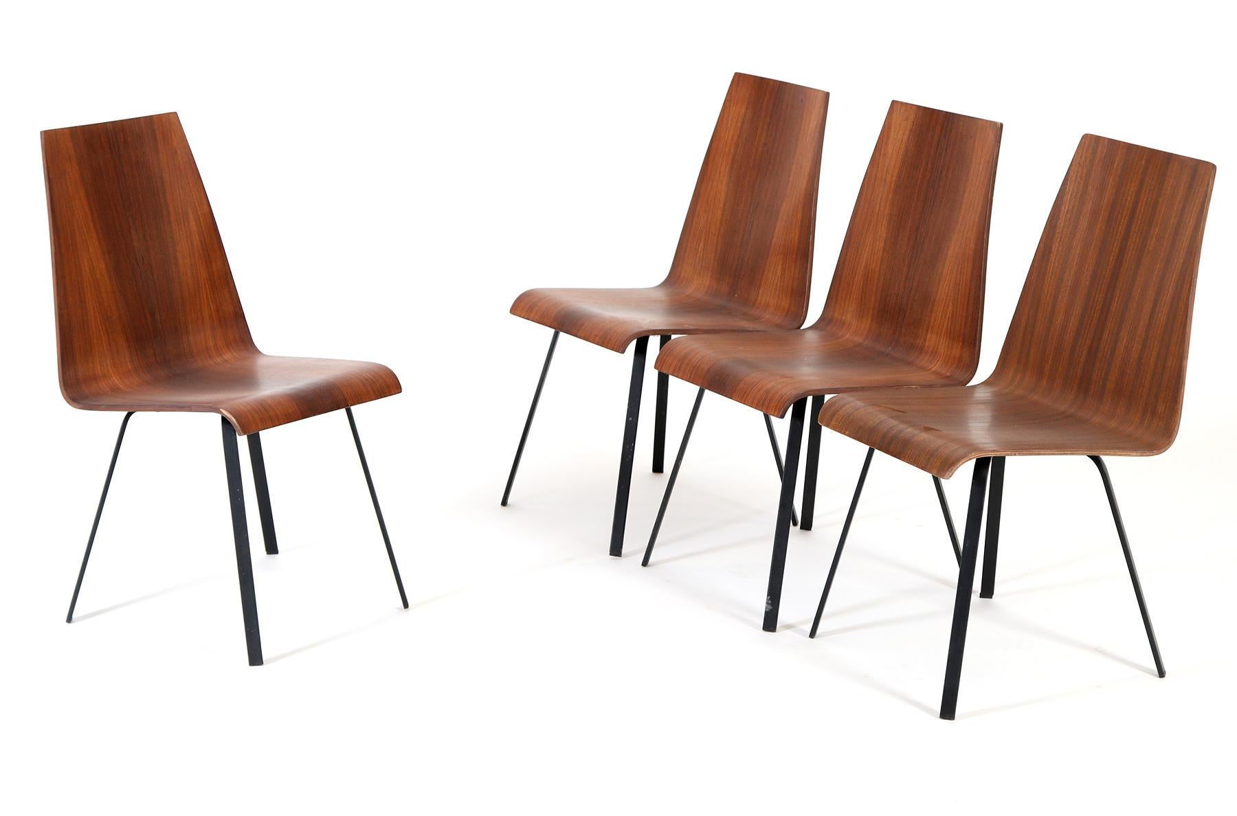 Danois Ensemble de quatre chaises de salle à manger Scandinaviam en bois de feuillus en vente