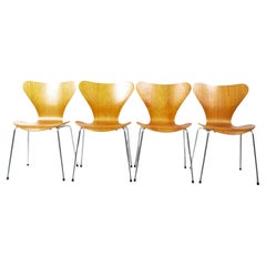 Set of Four Scandinavian Modern Arne Jacobsen Chairs