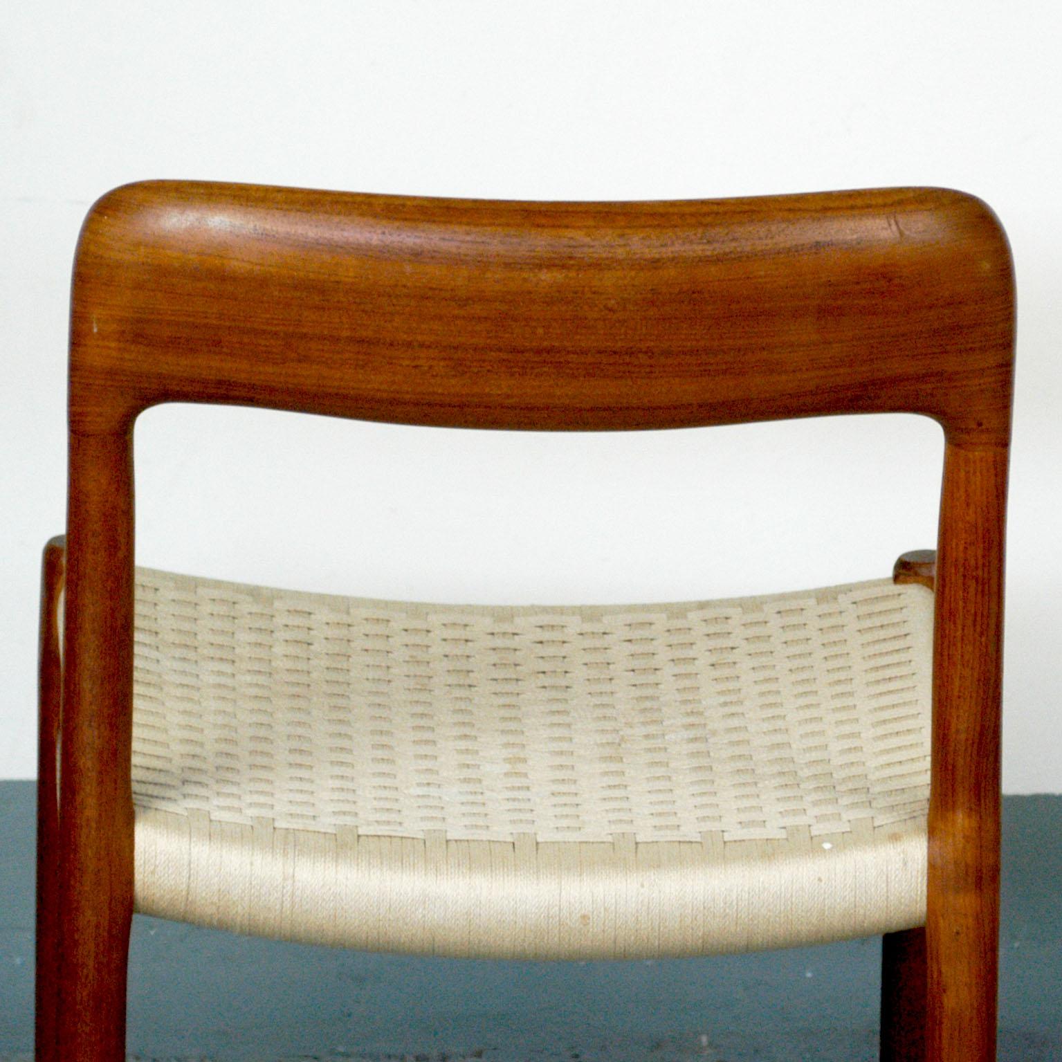 Cord Set of Four Scandinavian Modern Mod 75 Teak Dining Chairs by Niels Møller