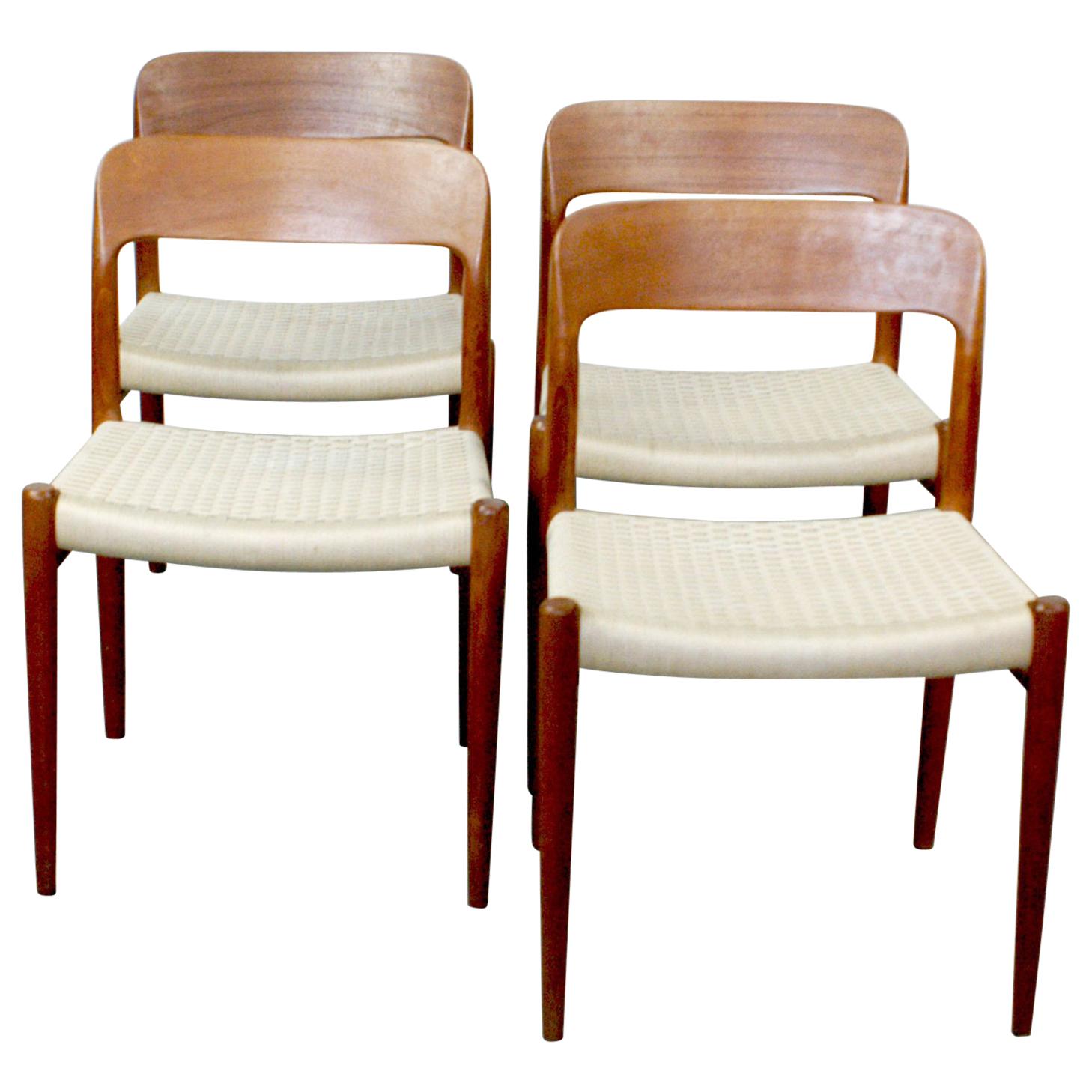 Set of Four Scandinavian Modern Mod 75 Teak Dining Chairs by Niels Møller