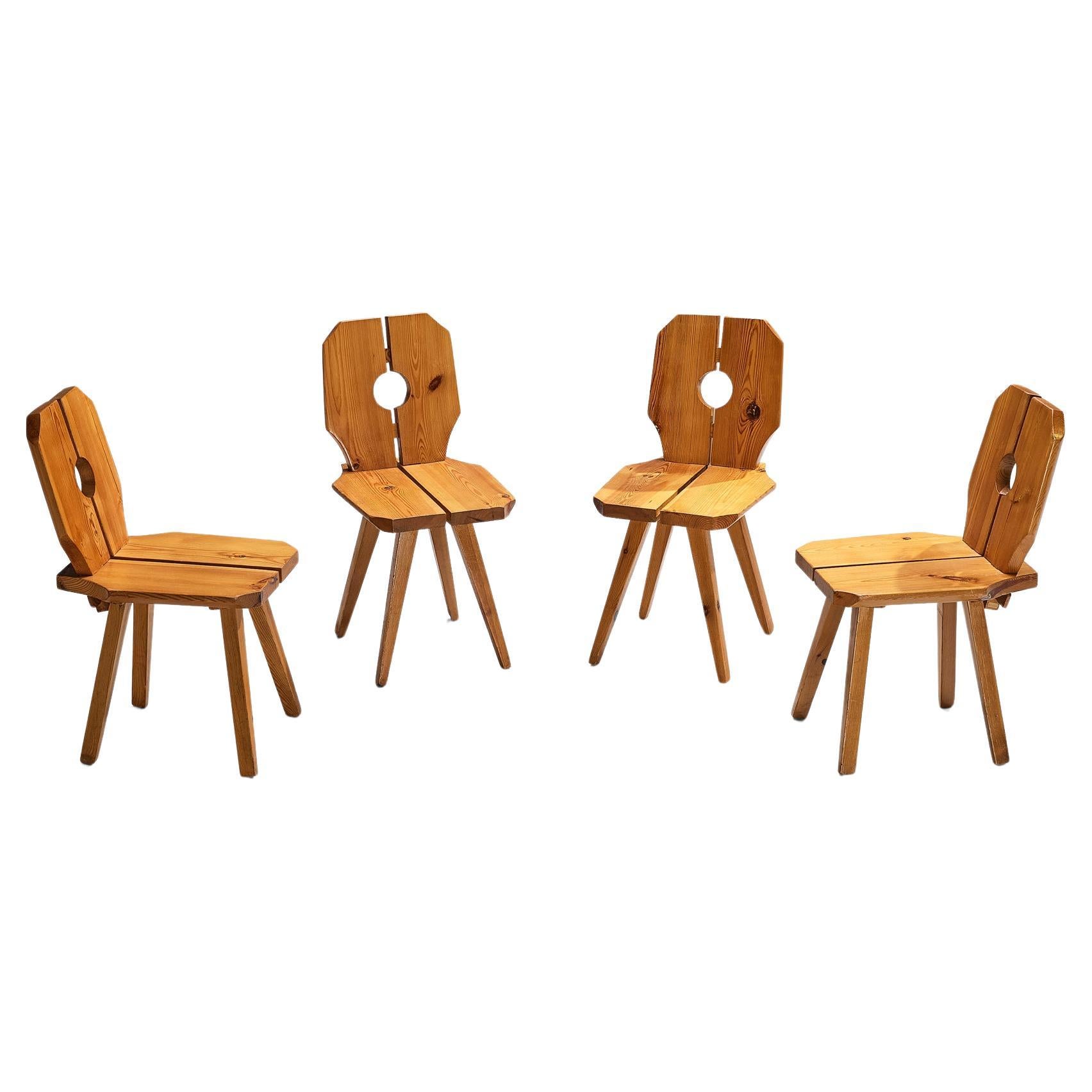 Set of Four Sculpted Dining Chairs in Solid Pine For Sale