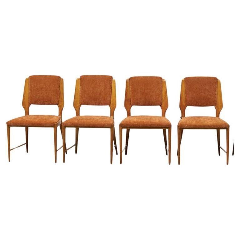Mid-Century Modern Set of Four Sculptural Midcentury Italian Chairs For Sale