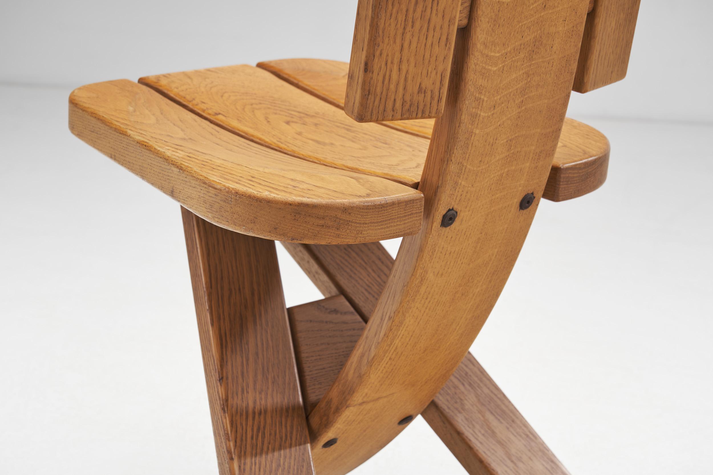 Set of Four Sculptural Oak Tripod Chairs by Ebénisterie Seltz, France, 1970s 5