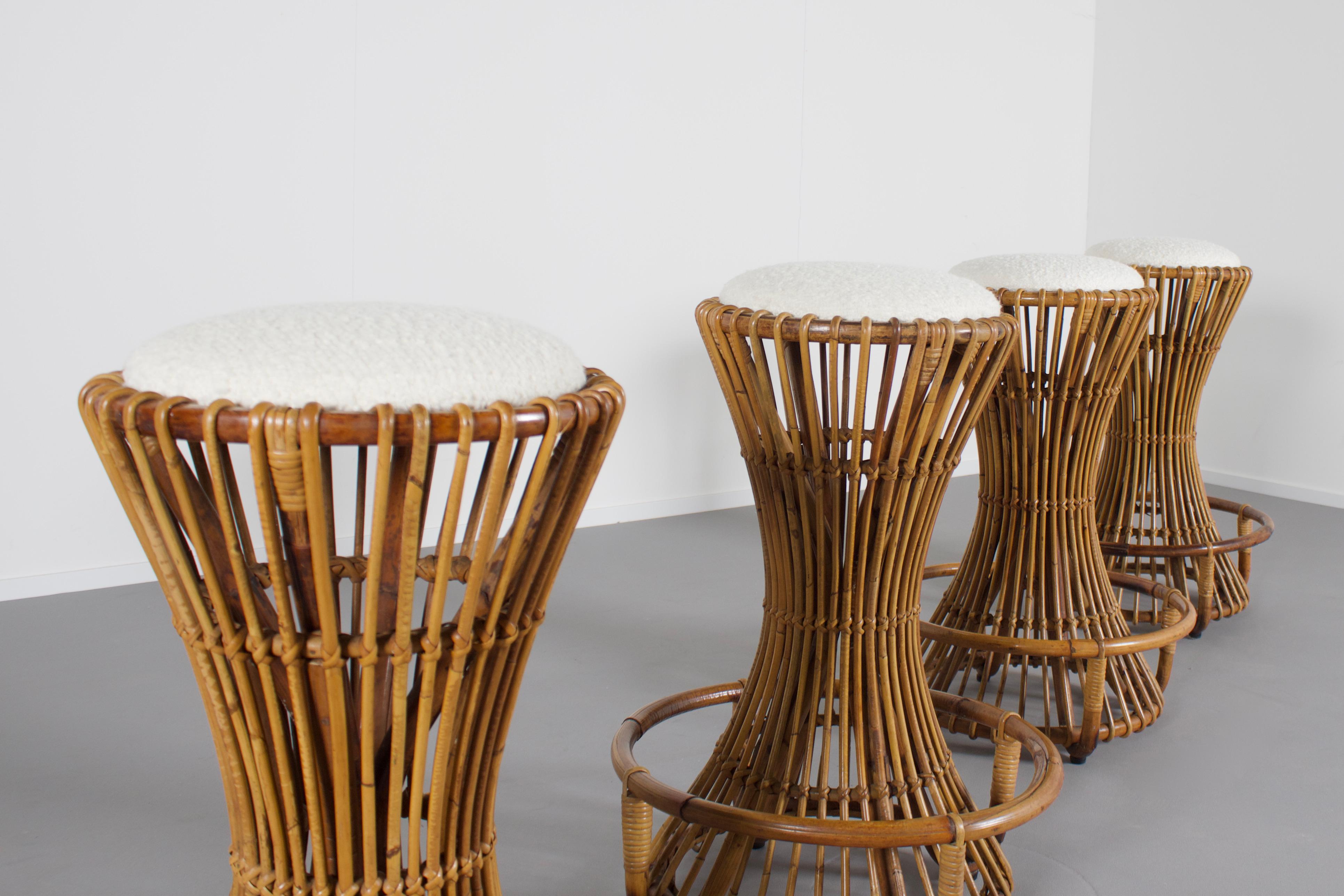 Set of Four Sculptural Rattan Bar Stools by Tito Agnoli for Bonacina, Italy In Good Condition In Echt, NL