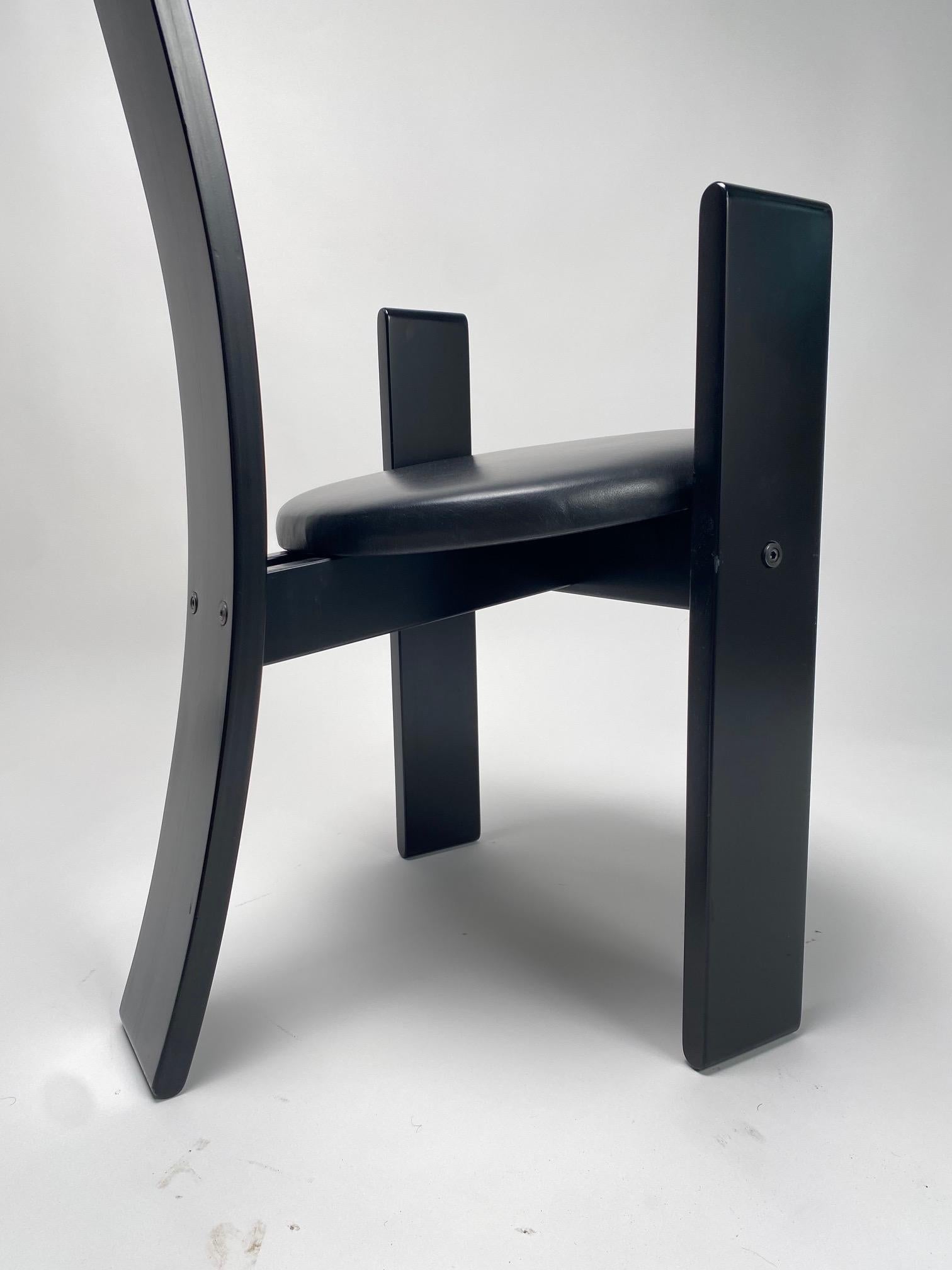 Satz von vier SD51 „Golem“-Stühlen von Vico Magistretti für Poggi, Italien, 1960er Jahre im Zustand „Gut“ im Angebot in Argelato, BO