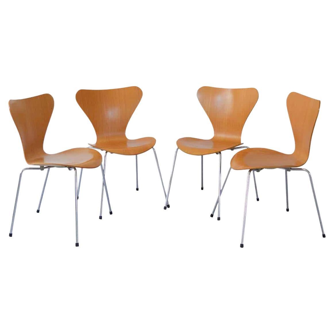 Set of Four Series 7 Chairs in Plywood by Arne Jacobsen, 1988